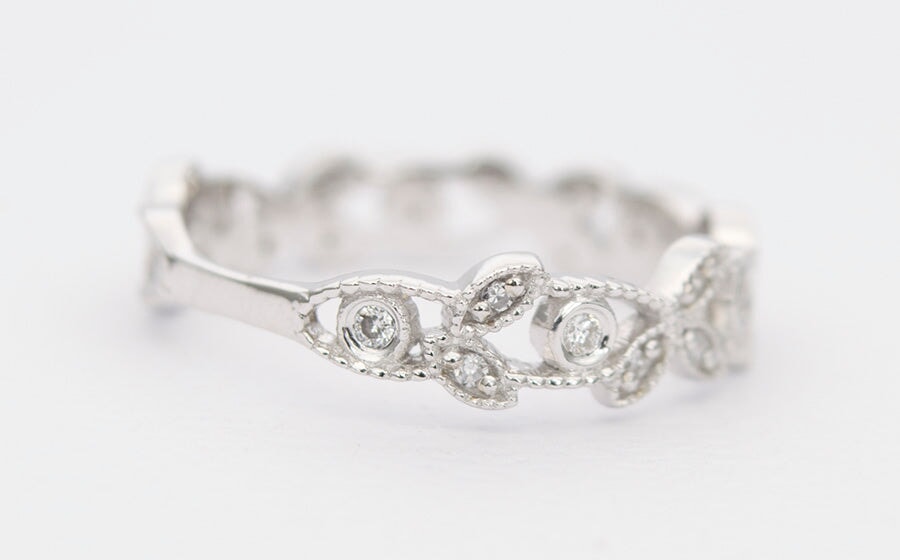 Vintage Diamond Ring with Milgrain Details 18K White Gold AD1296 Aurora Designer