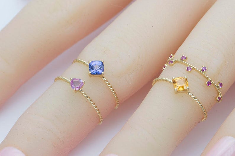 Dainty Tanzanite and Sapphire Ring on Twist Band 18K Gold AD1322 Aurora Designer