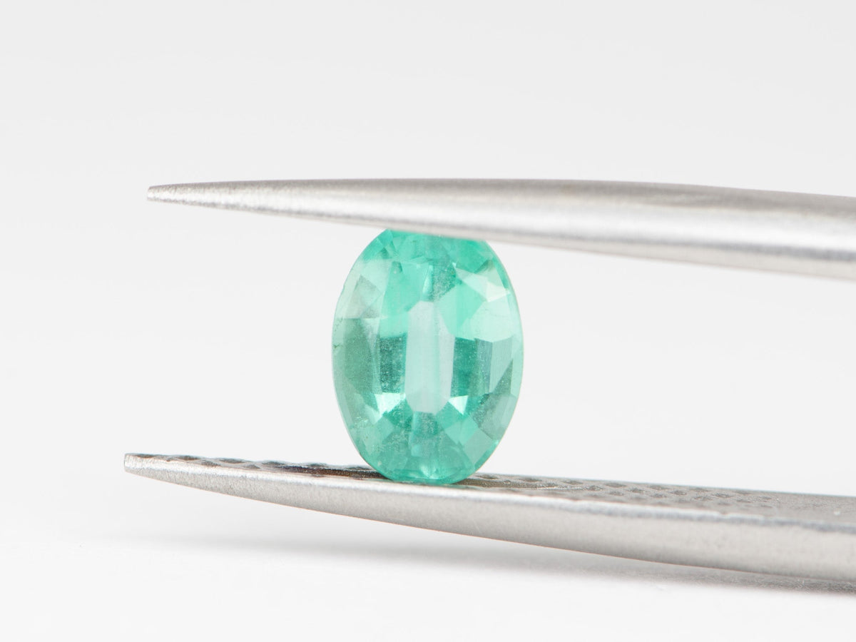 0.78ct Oval Shape Emerald, 7.0x5.1x3.5 EM13 Aurora Designer
