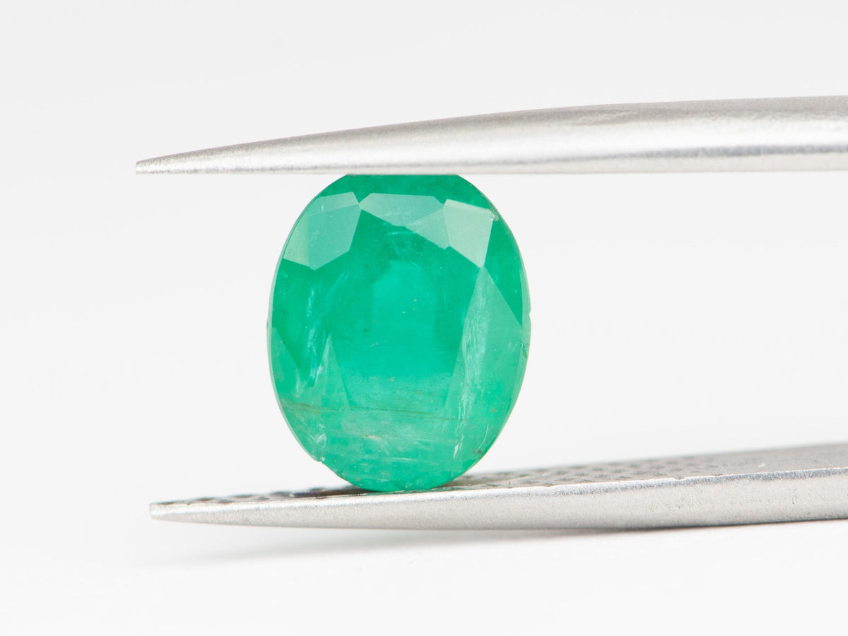 2.52ct Oval Shape Emerald, 10.0x7.9x5.3 EM18 Aurora Designer