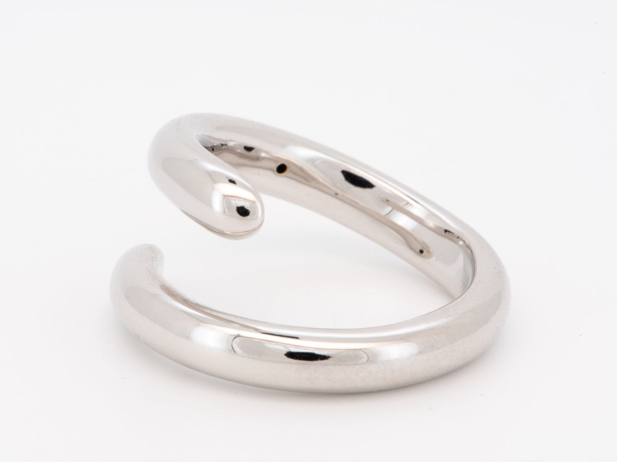 18K Gold Dual Tone Interlinked Ribbed Curvy Ring Band Hollow Light Weight Chunky High Rise Profile Designer Jewelry M5060 Aurora Designer