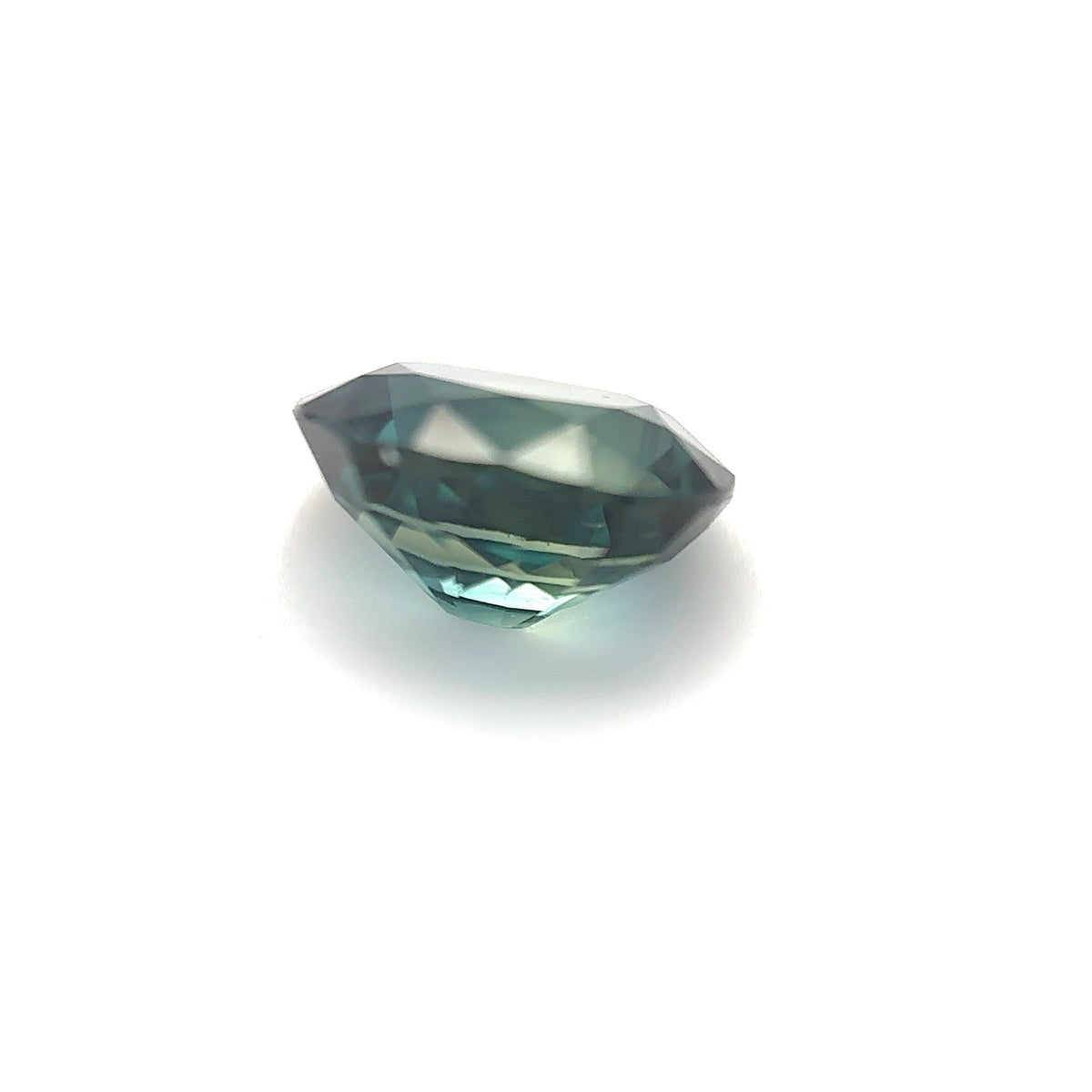 2.23ct Oval Shape Sapphire 8.2*7.1*4.5mm PS637 Aurora Designer