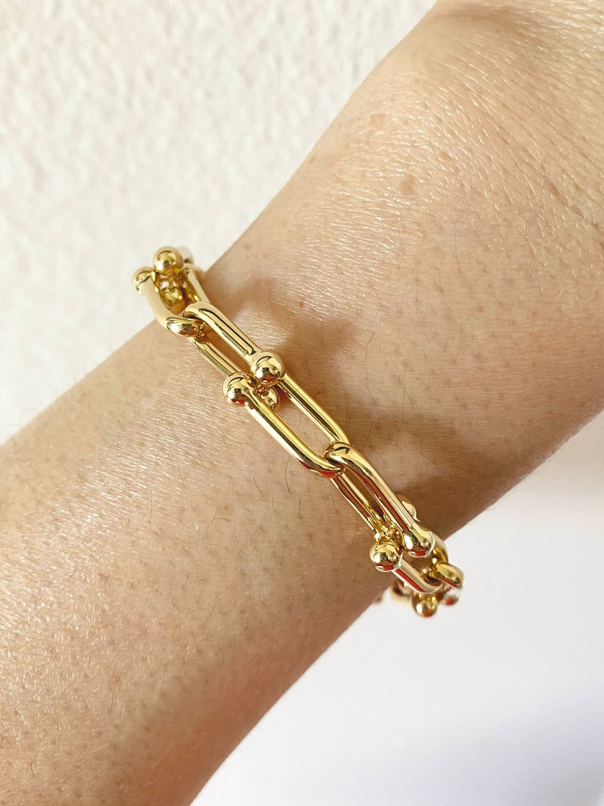 Horseshoe U Link Bracelet Solid 18K Gold 10.52g R2033 Aurora Designer