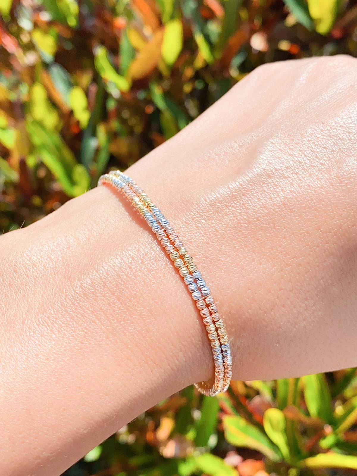 18K Gold Tri-Color Diamond Cut Bead Double Row Bangle 6.31g R2065 Aurora Designer