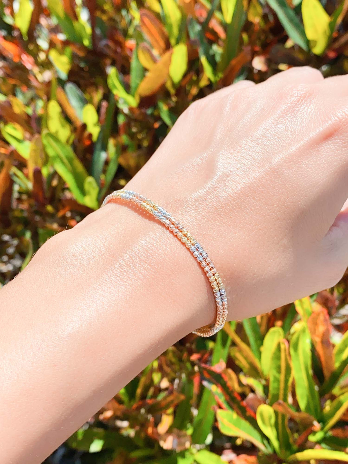 18K Gold Tri-Color Diamond Cut Bead Double Row Bangle 6.31g R2065 Aurora Designer