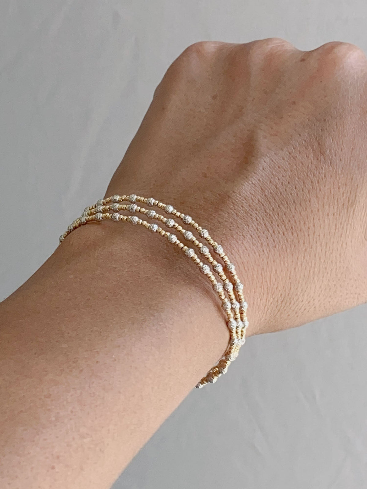 18K Gold Dual Tone White and Yellow Gold Flexi Bangle Bracelet 4.71g R2071 Aurora Designer