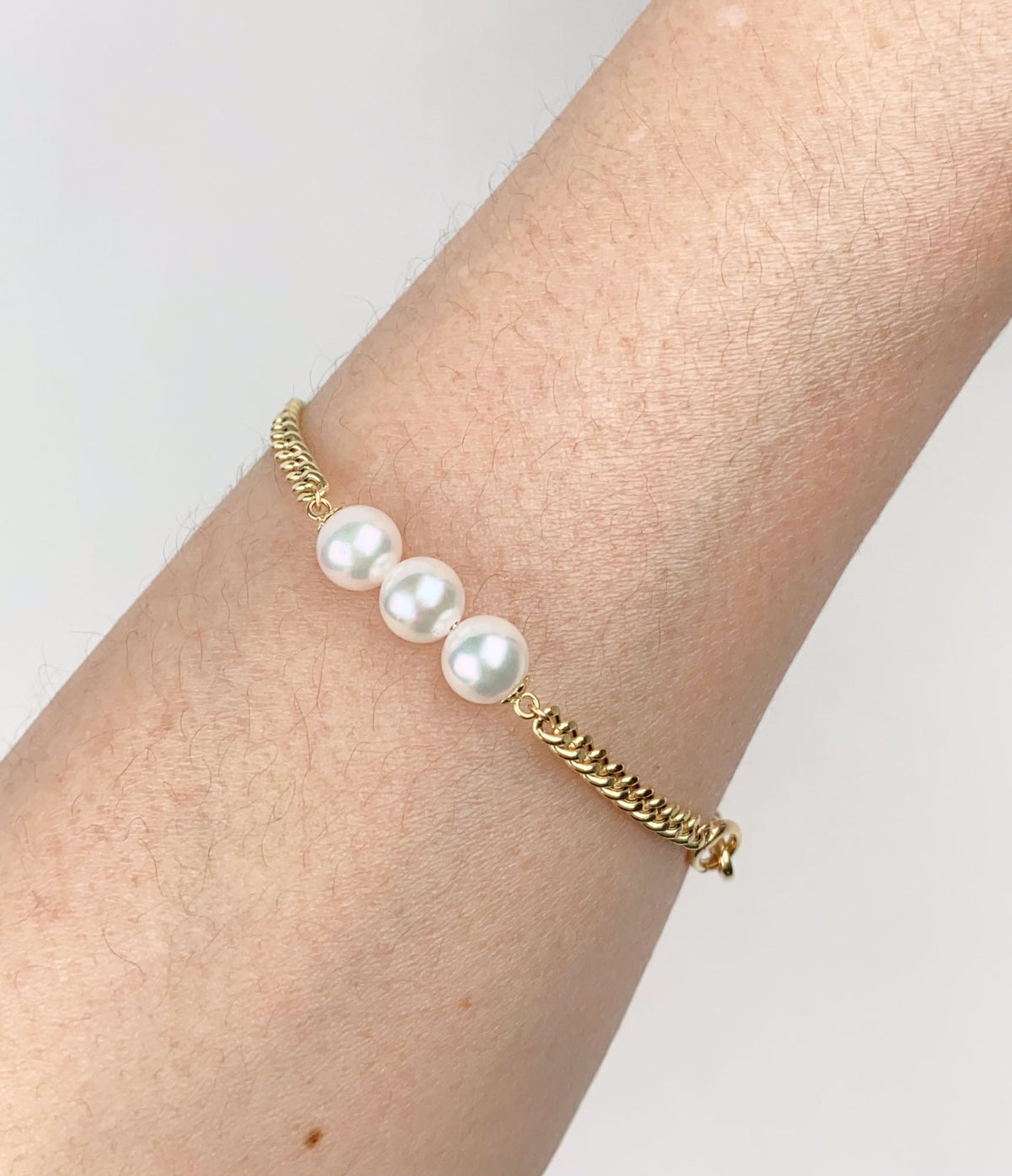 18K Gold 3.2mm Miami Cuban Chain Bracelet with Pearl Accent 7" R2092 Aurora Designer