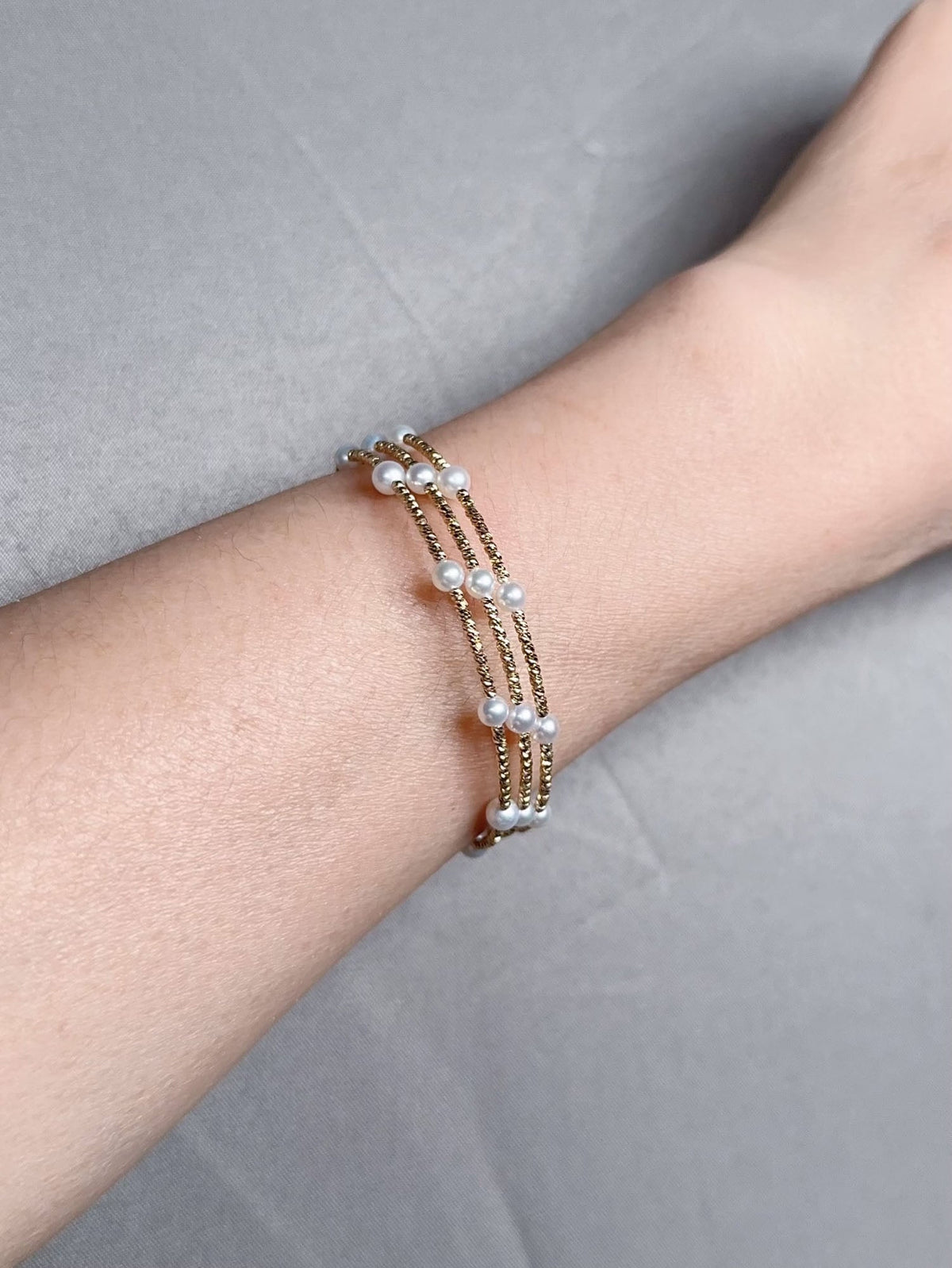 18K Gold Diamond Cut Bead 3-Row Stretchy Bracelet Bangle with Pearls R2123 Aurora Designer