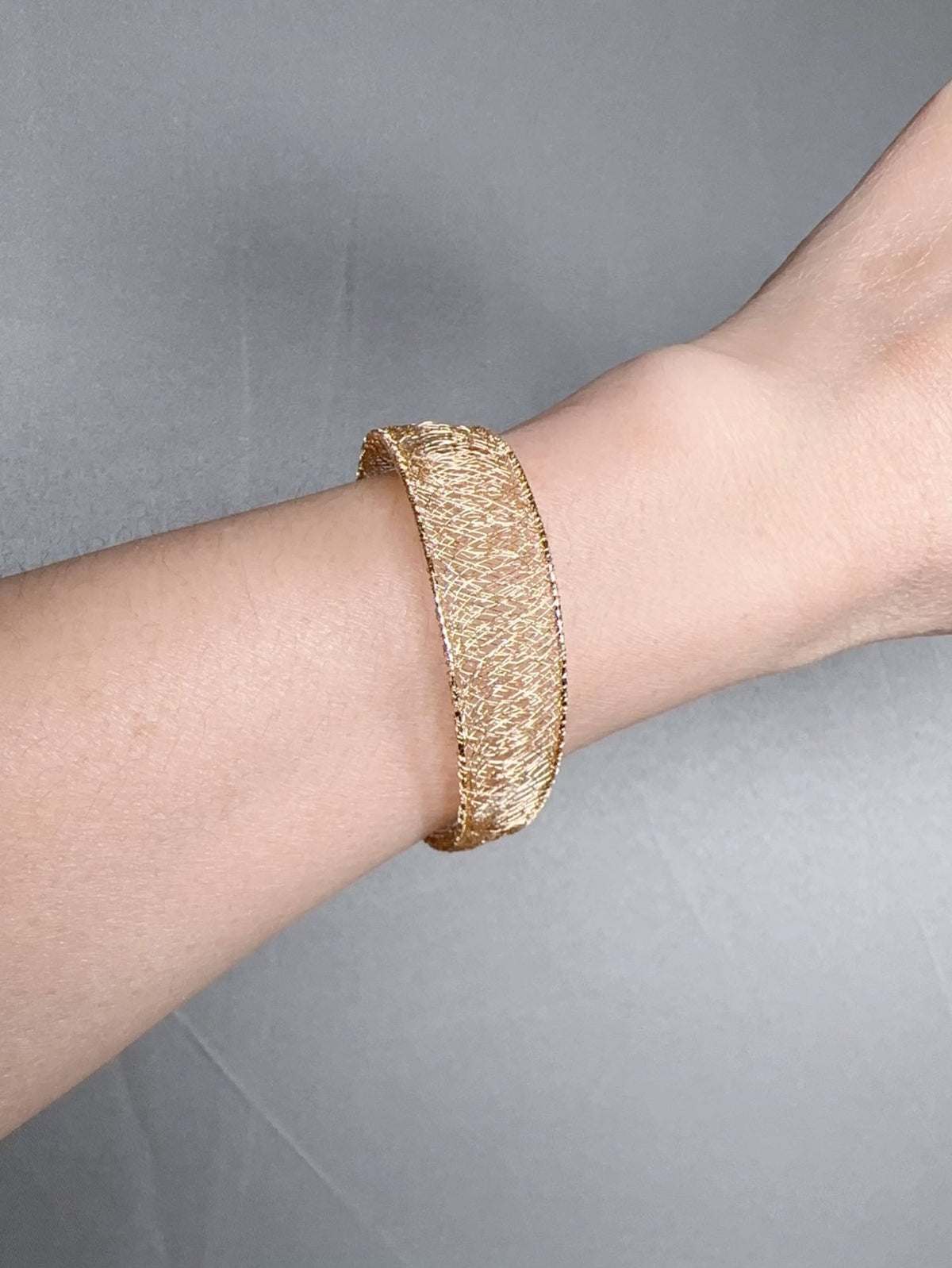 18K Gold Sparkly Thin Gold Wire Weave Rigid Bracelet 5g+ R2124 Aurora Designer