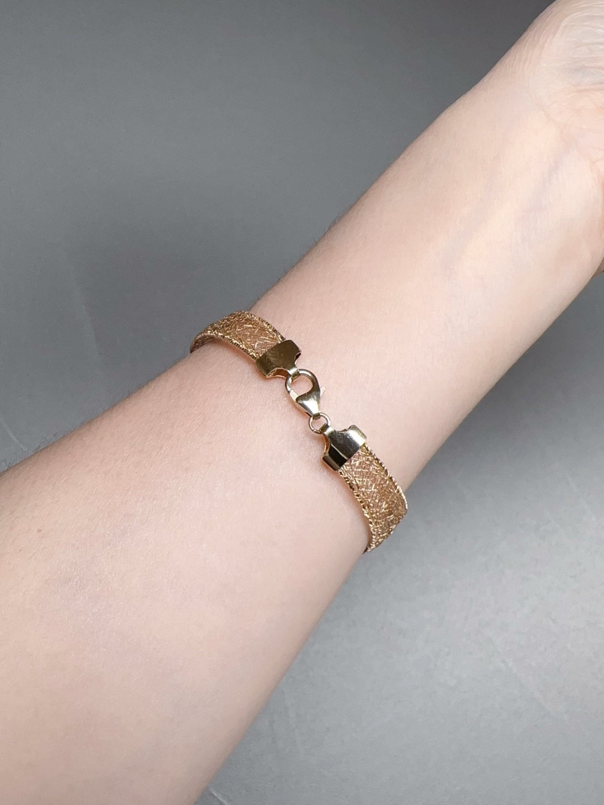 18K Gold Sparkly Thin Gold Wire Weave Rigid Bracelet 5g+ R2124 Aurora Designer