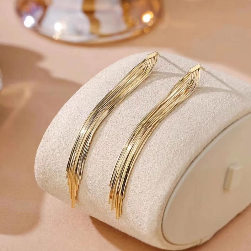 Solid 18K Gold Shiny Long Fringe Earrings Ear Dangles 3.8g R3109 Aurora Designer