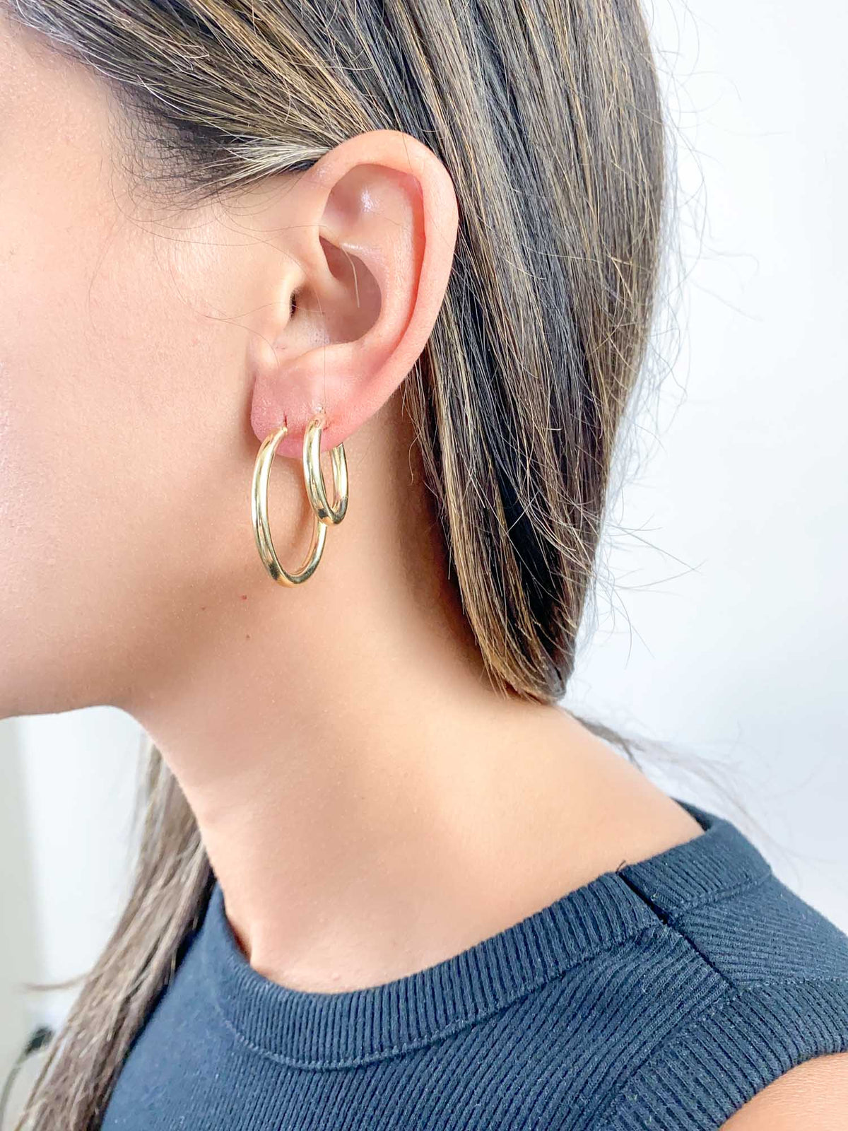 30mm Classic Gold Hoop Earrings 14K Gold R3165 Aurora Designer