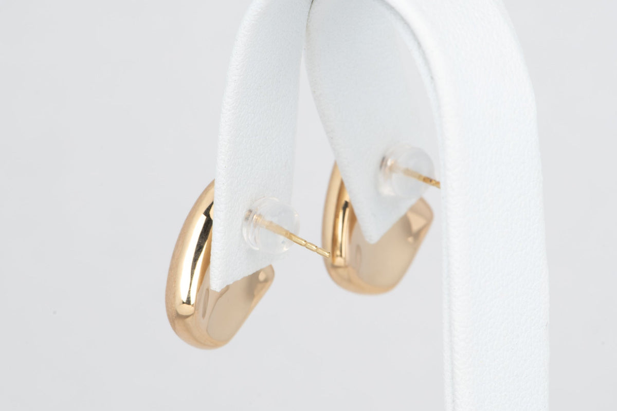 18K Gold Earrings Fan Shape Brushed Finish Light Weight R3251 Aurora Designer