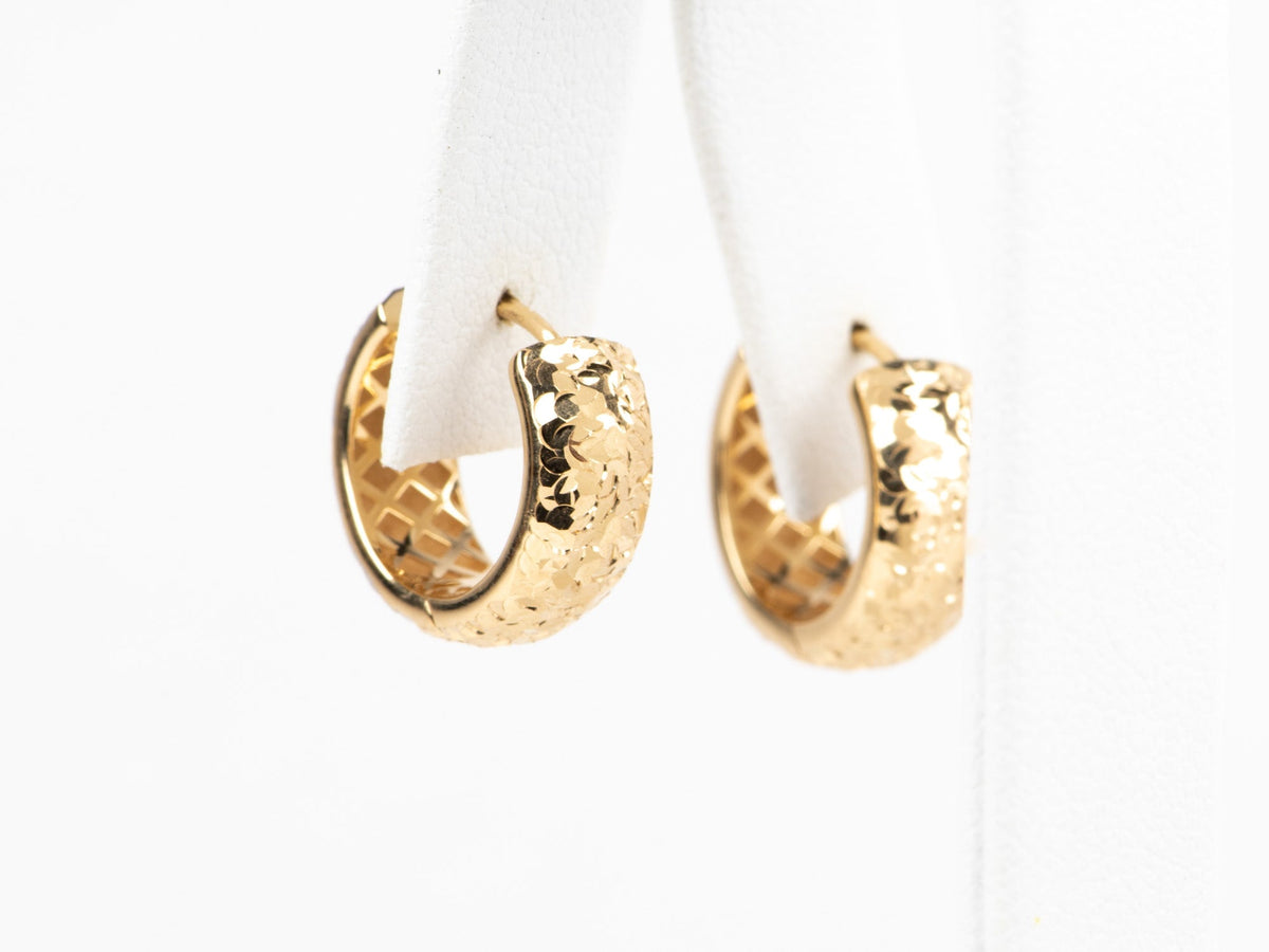 18K Gold Dual Tone Huggie Earrings Wear Both Sides Yellow and White Gold Diamond Cut Sparkly Huggie Earrings 3.86g R3260 Aurora Designer