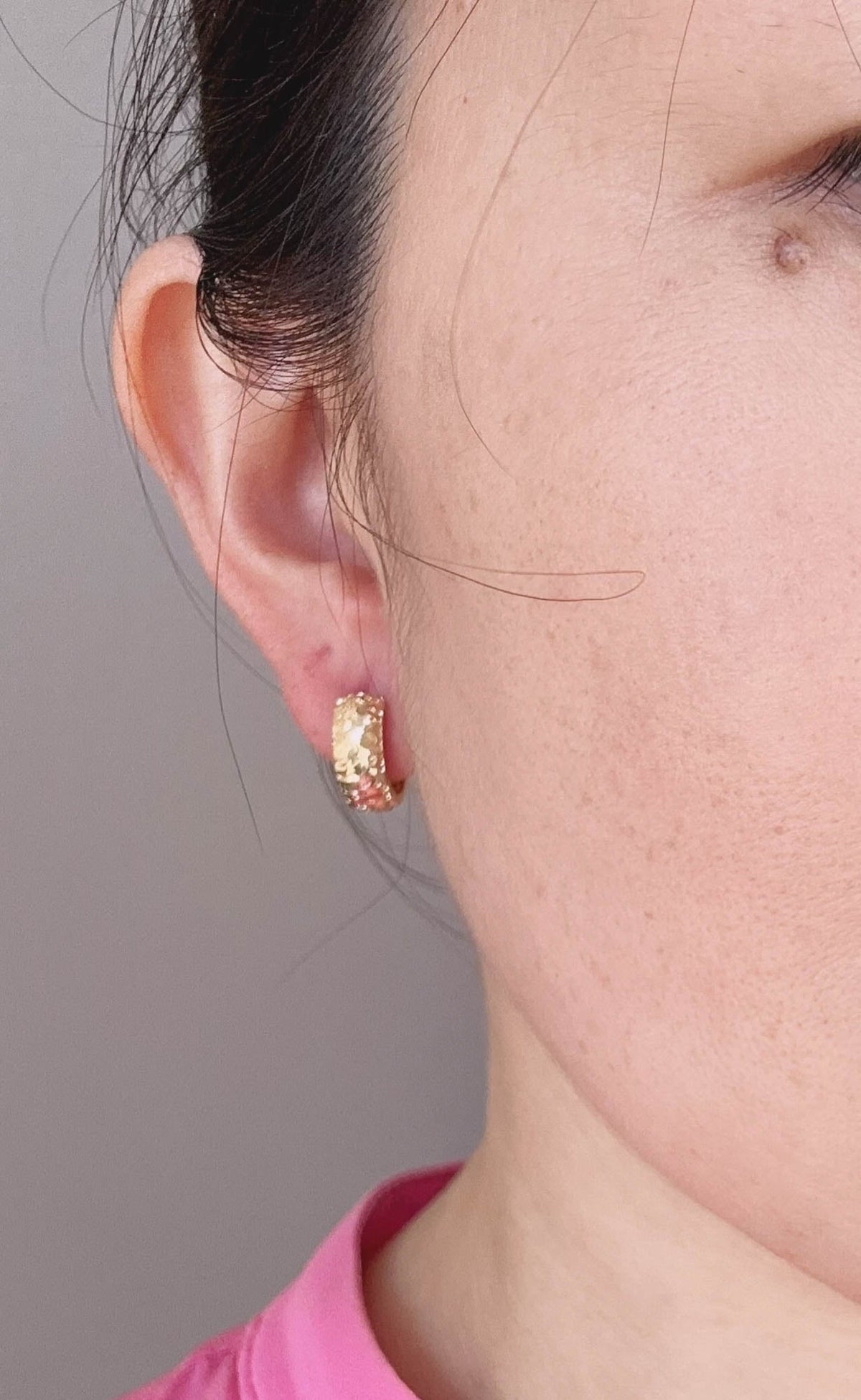 18K Gold Dual Tone Huggie Earrings 15mm Wear Both Sides Yellow and White Gold ~3.8g R3260 Aurora Designer