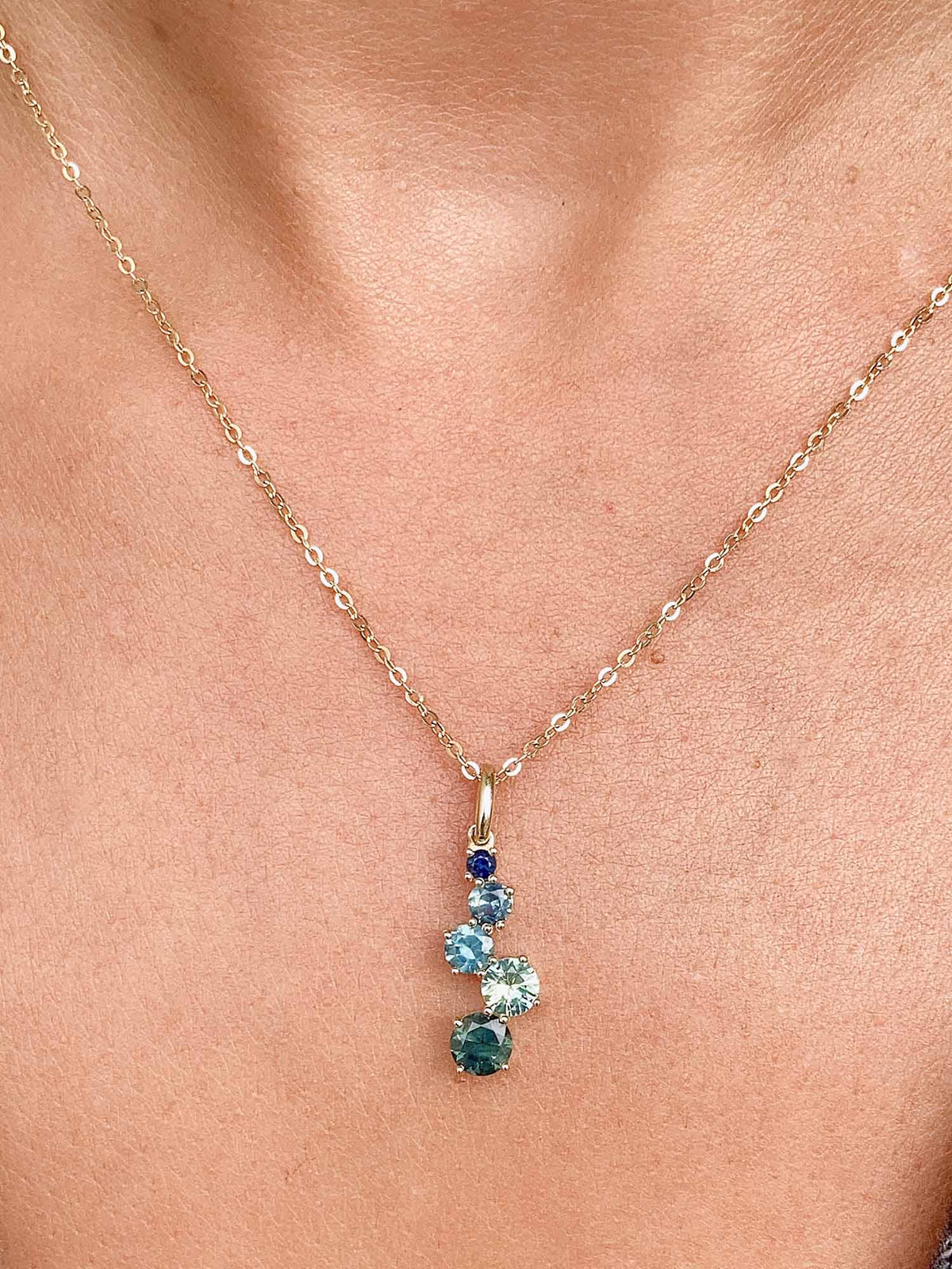 Gradual Size Teal Blue Sapphire Journey Pendant 14K Gold R4036 Aurora Designer