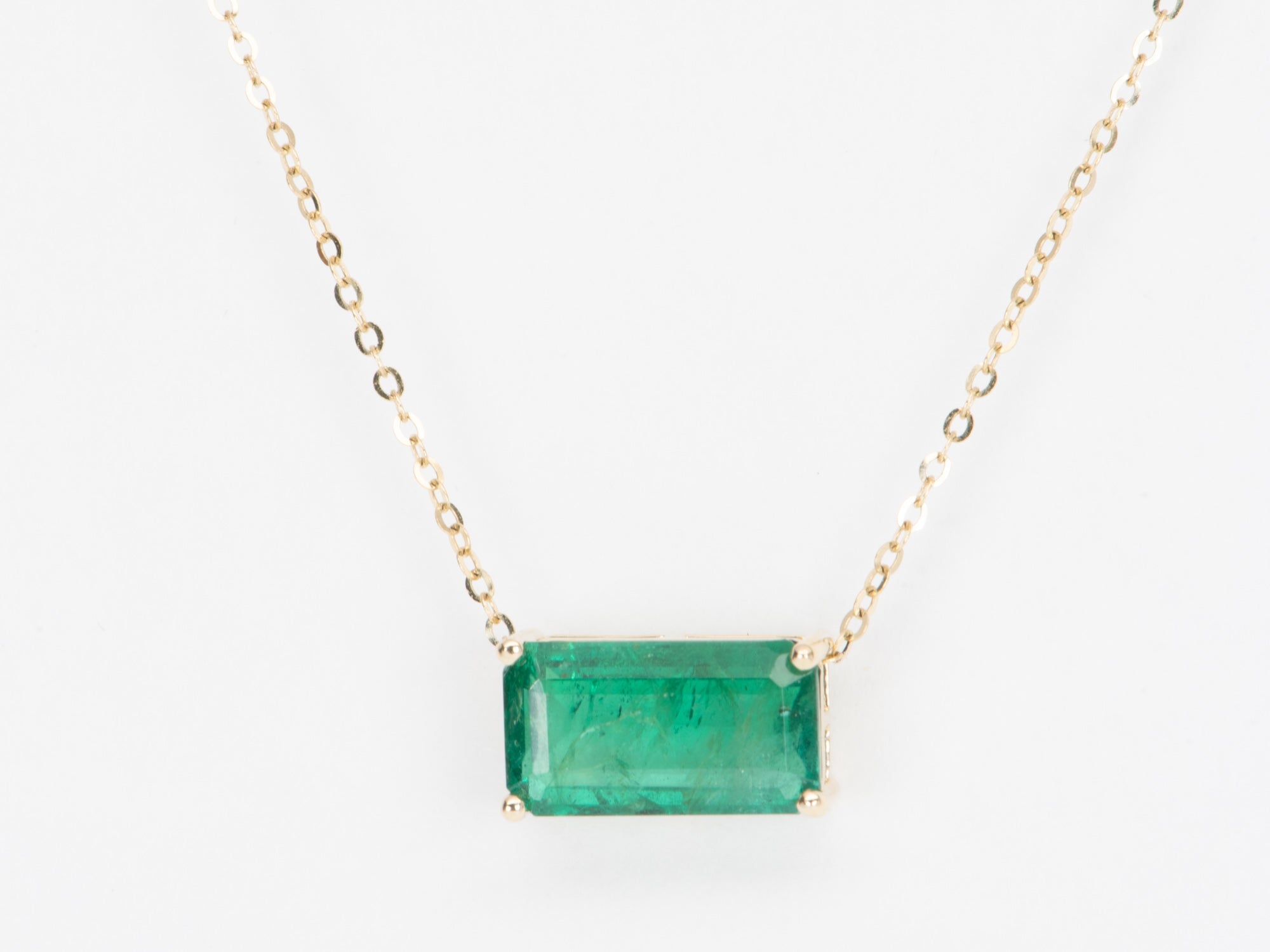 Fashionable Design Micro-Inlaid Zircon Square Emerald Pendant Necklace  Luxurious Jewelry Necklace - China Lab Grown Emerald Jewelry and Lab Grown  Diamond price | Made-in-China.com