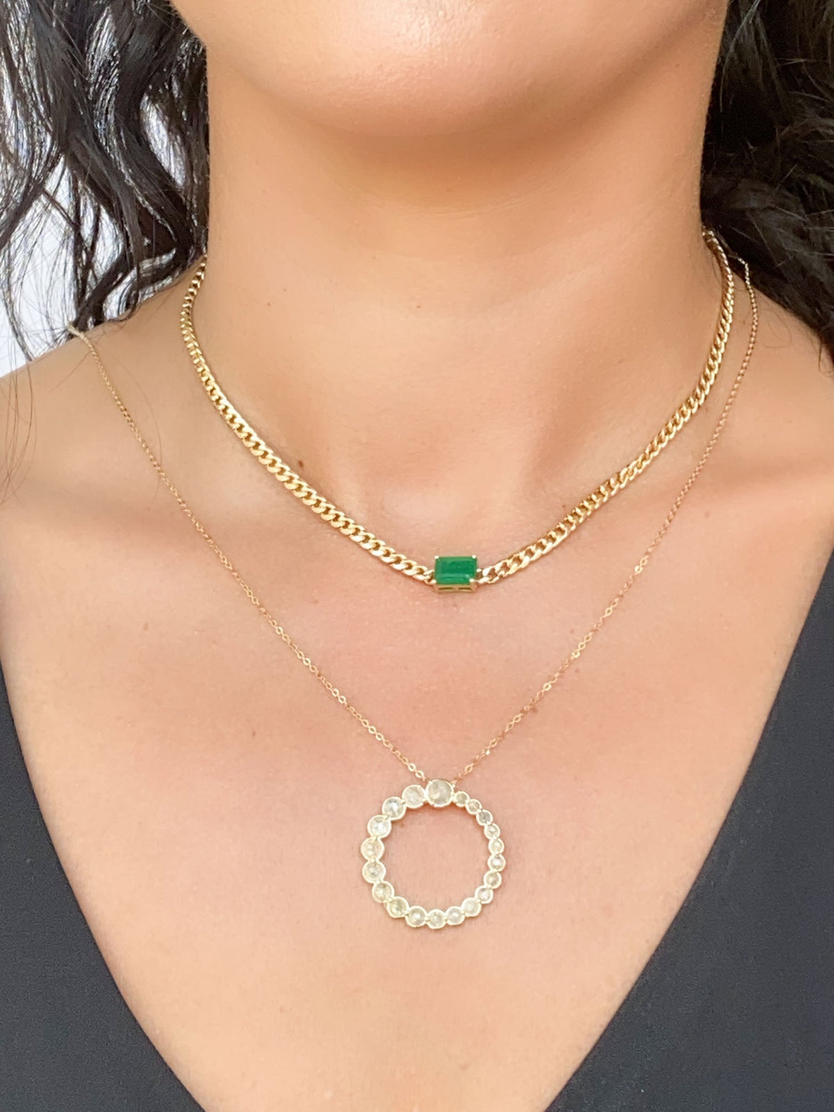 Graduated Icy Diamond Circle Pendant 14K Gold R4474 Aurora Designer