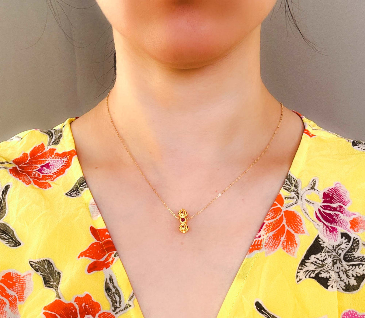 18K Gold Mini Vajra Charm Pendant with Red Ruby R4525 Aurora Designer