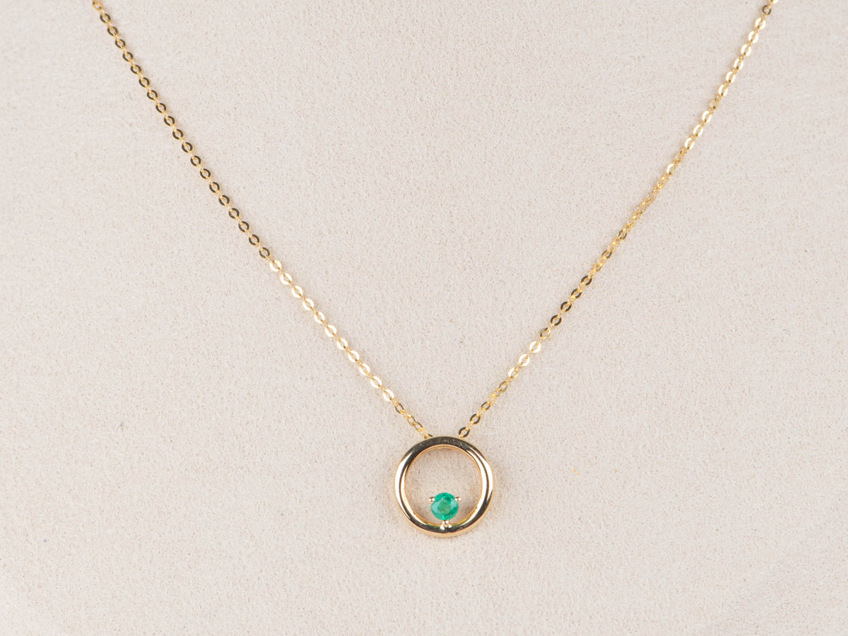 18K Gold Necklace with Emerald Circle Pendant R4535 Closeout