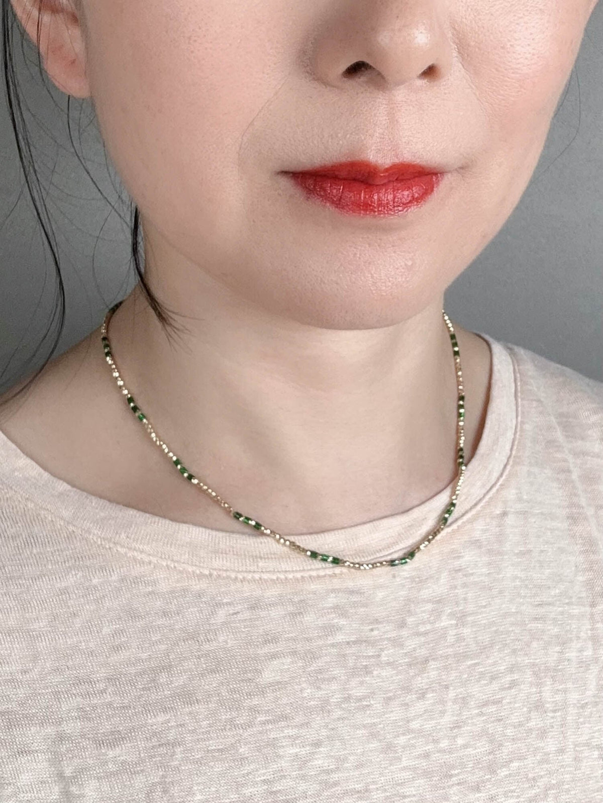 Solid 18K Gold Diamond Cut Bead with Green Accent Necklace 4.6g R4539 Aurora Designer