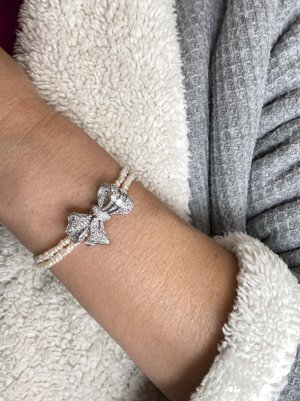 1ct Diamond Pave Ribbon Bow Pendant Necklace Slider 18K White Gold R4562 Aurora Designer