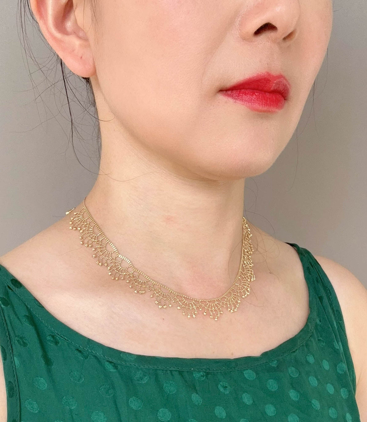 18K Gold Lace Necklace 7.56g Peacock Feather Scallop Design R4576 Aurora Designer