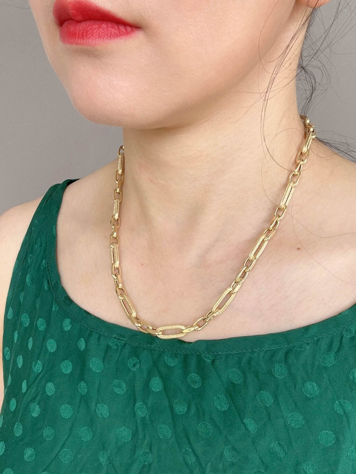18K Gold Oval Links with Texture Chunky Necklace 18.5" 13g+ R4592 Aurora Designer