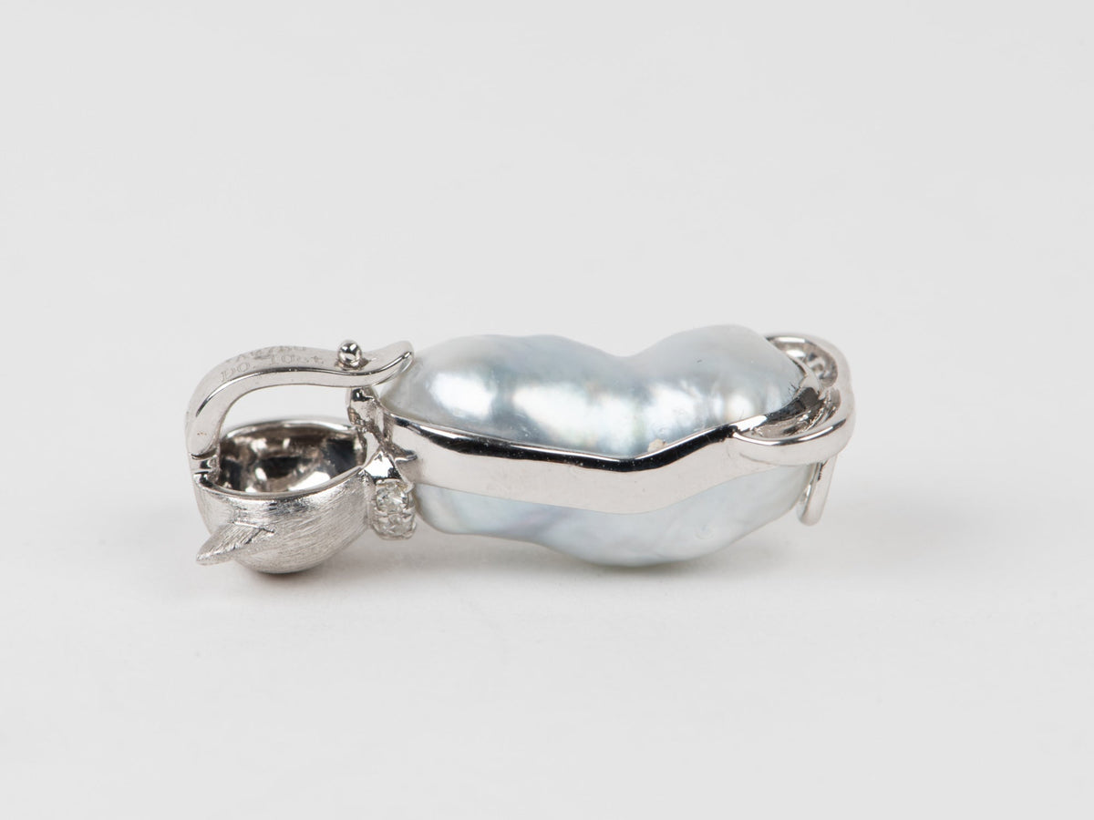 18K White Gold South Sea Keshi Pearl Cat Pendant with Diamond Accent R4604 Aurora Designer