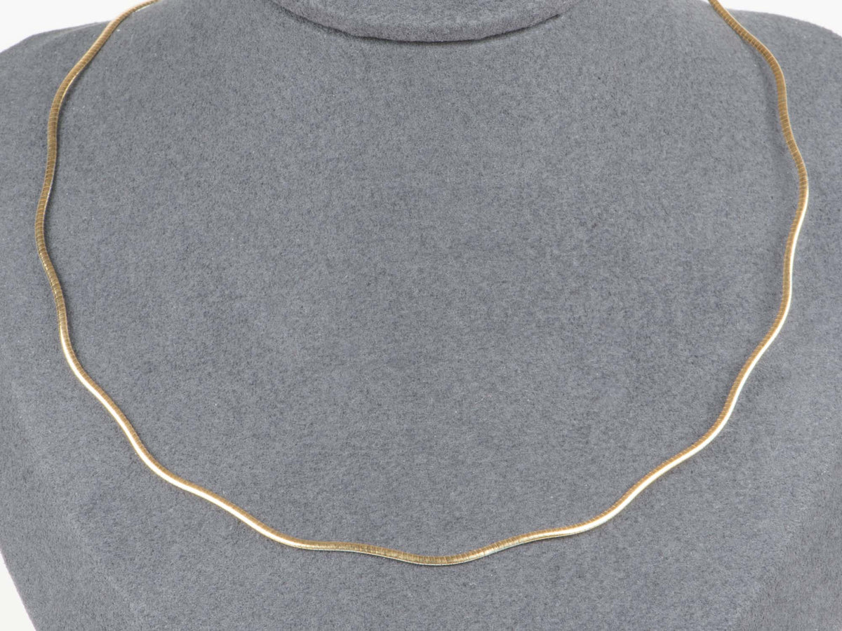 18K Yellow and White Gold Double Side Thin Omega Chain Wavy Choker Necklace 4.82g R4614 Aurora Designer
