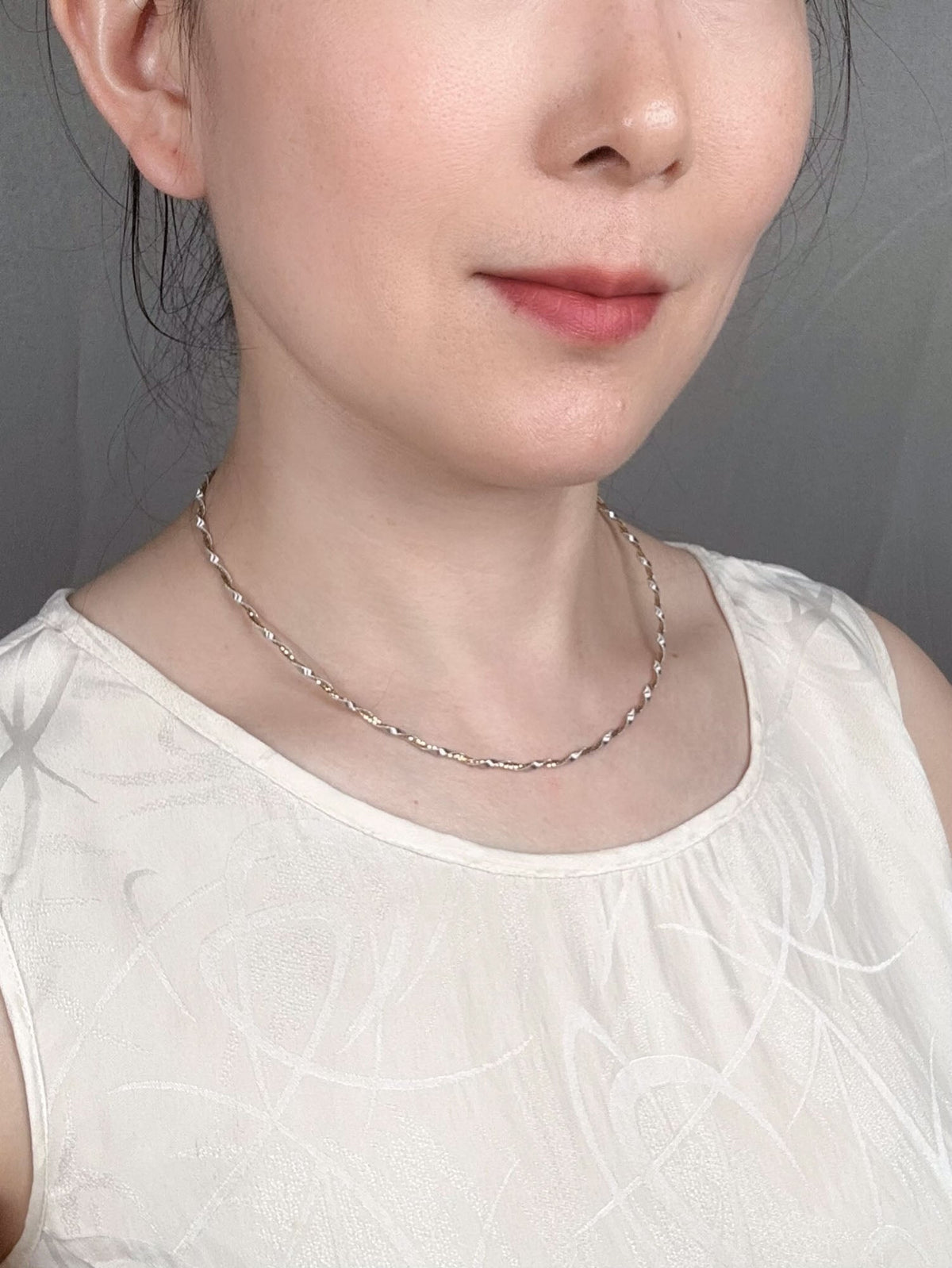 18K Yellow and White Gold Dual Tone Triple Braided Wire Twist Choker Necklace 9.43g R4615 Aurora Designer