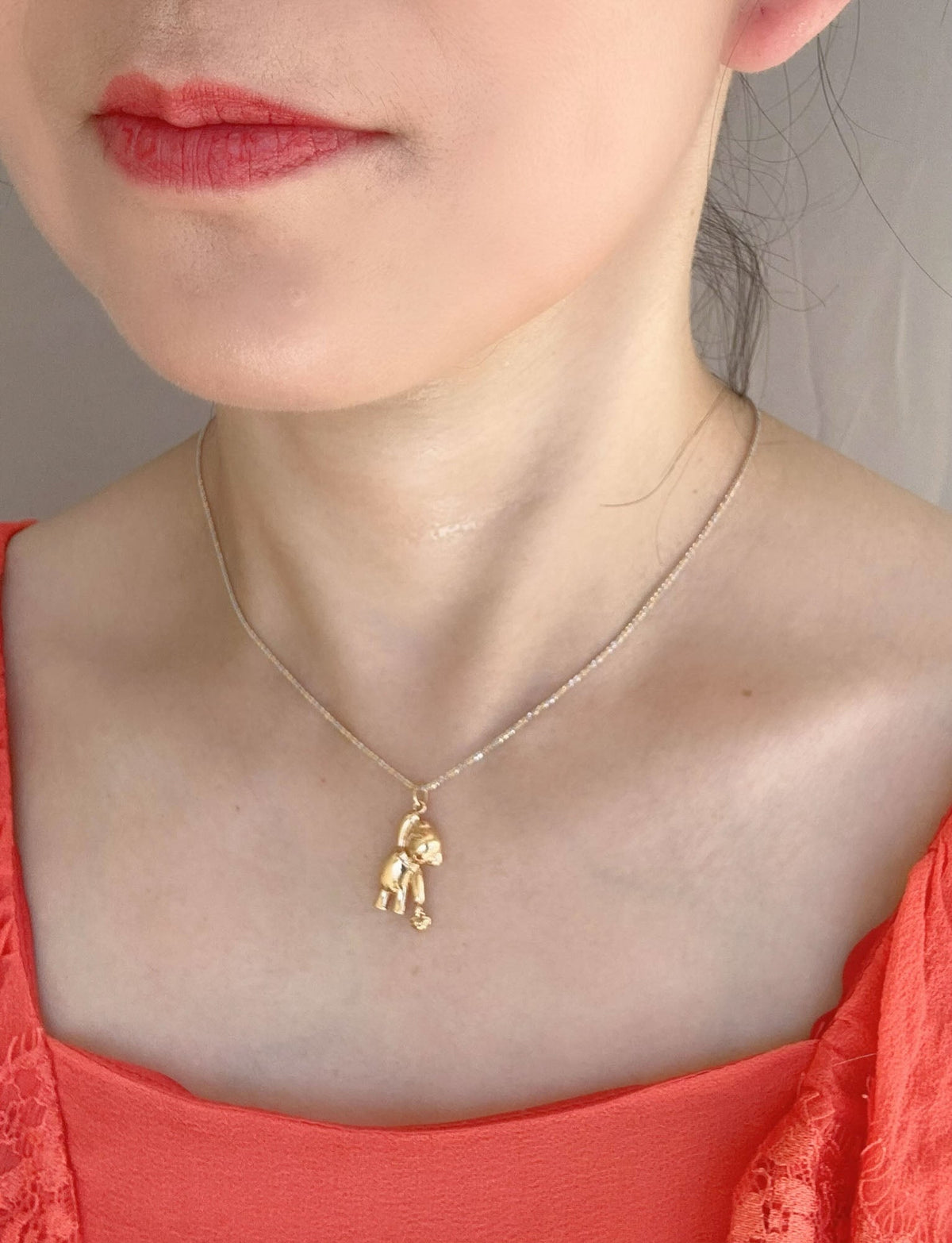 18K Gold Teddy Bear Holding Dangling Heart Charm Pendant R4644 Aurora Designer