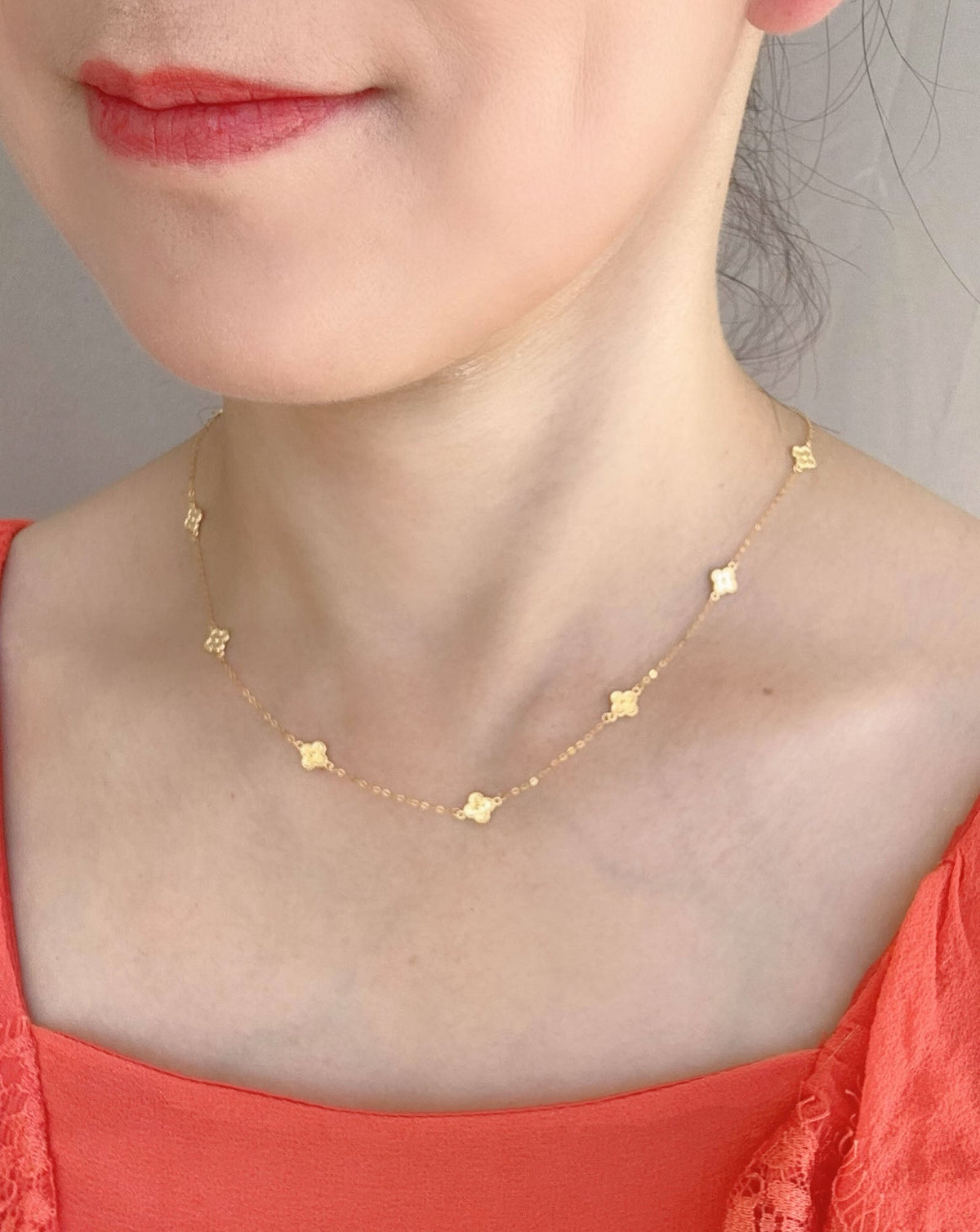 18K Gold Sparkle Clover Flower Necklace Chain Light Weight ~1.2g R4653 Aurora Designer