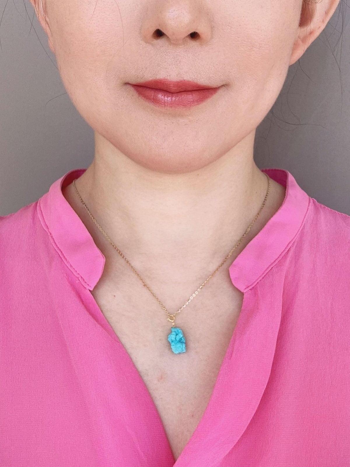 Hand Carved Turquoise Skulls Skull Pendant with 18K Gold Spring Ring Bail R4670 Aurora Designer