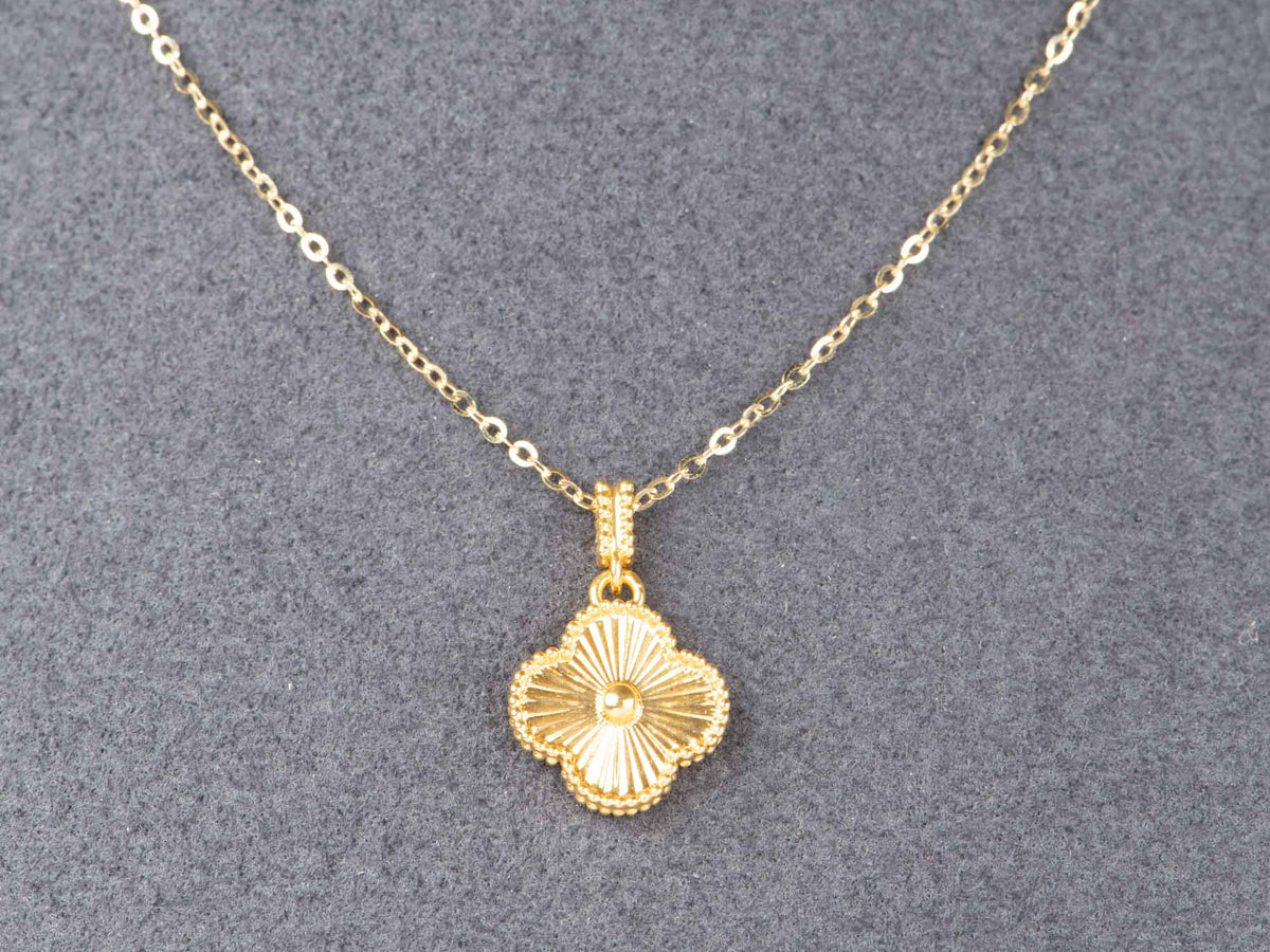 18K Gold Sparkly Clover Flower Pendant Hollow Light Weight R4722 Aurora Designer