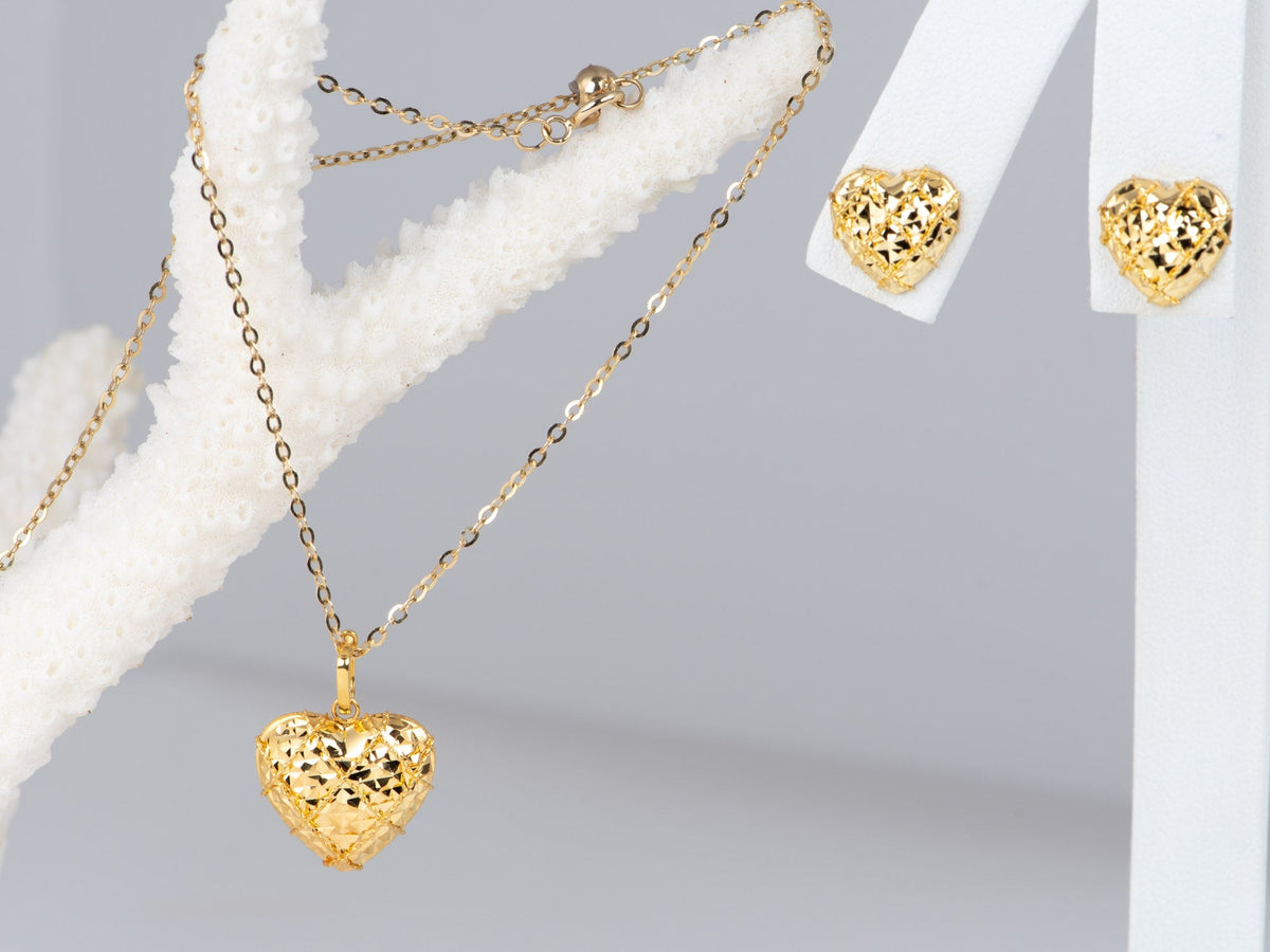 18K Gold Heart Shape Pendant for Necklace Sparkly Mirror Cut Love Language R4744 Aurora Designer