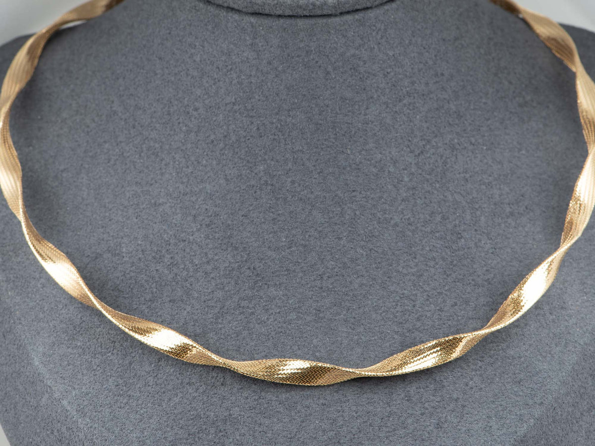 18K Gold 5.4mm Wide Woven Necklace Choker Wave Wavy Design Light Weight Soft Weave Layering R4747
