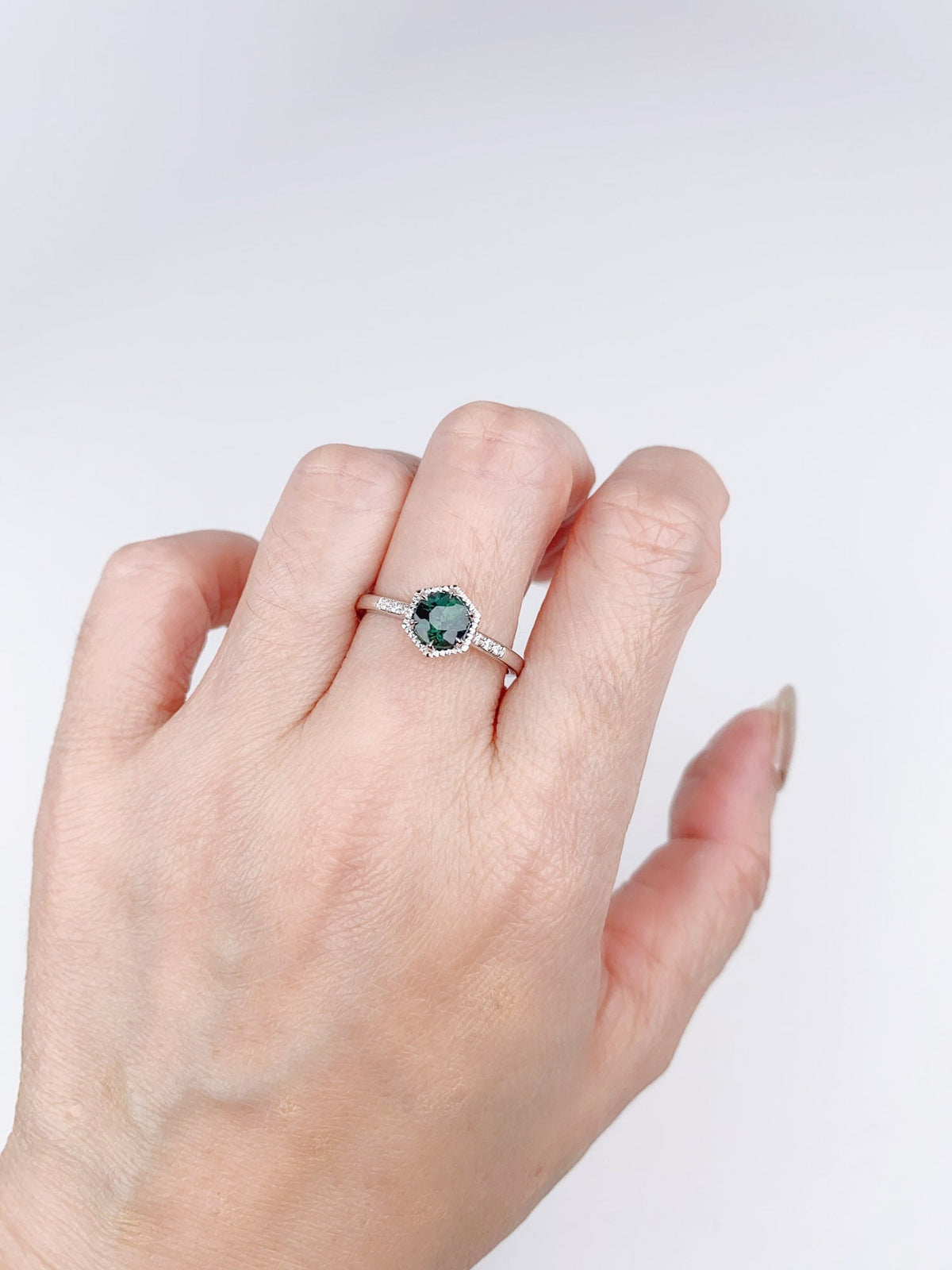 1.06ct Nigerian Sapphire Engagement Ring 14K White Gold R6500 Aurora Designer