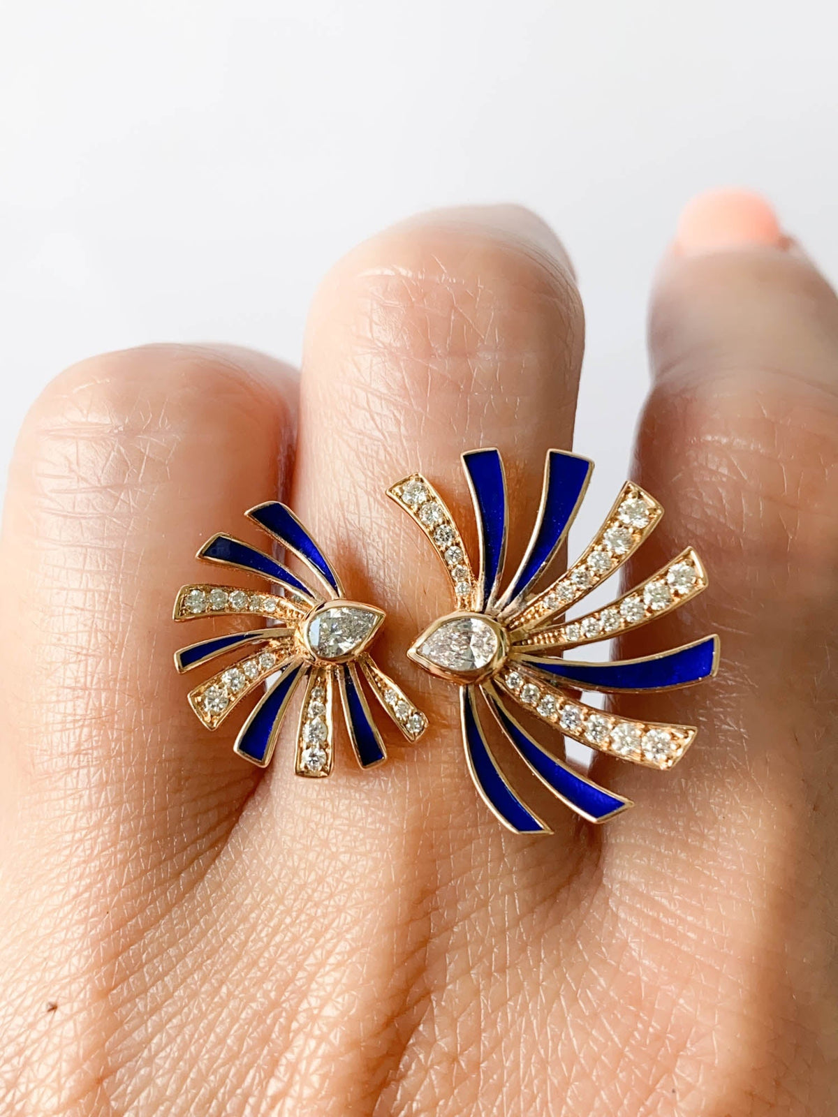 Heavy 18K Gold Open End Fan Ring with Natural Diamond and Blue Enamel Accent 9.8g 0.77ctw diamond R6547 Aurora Designer