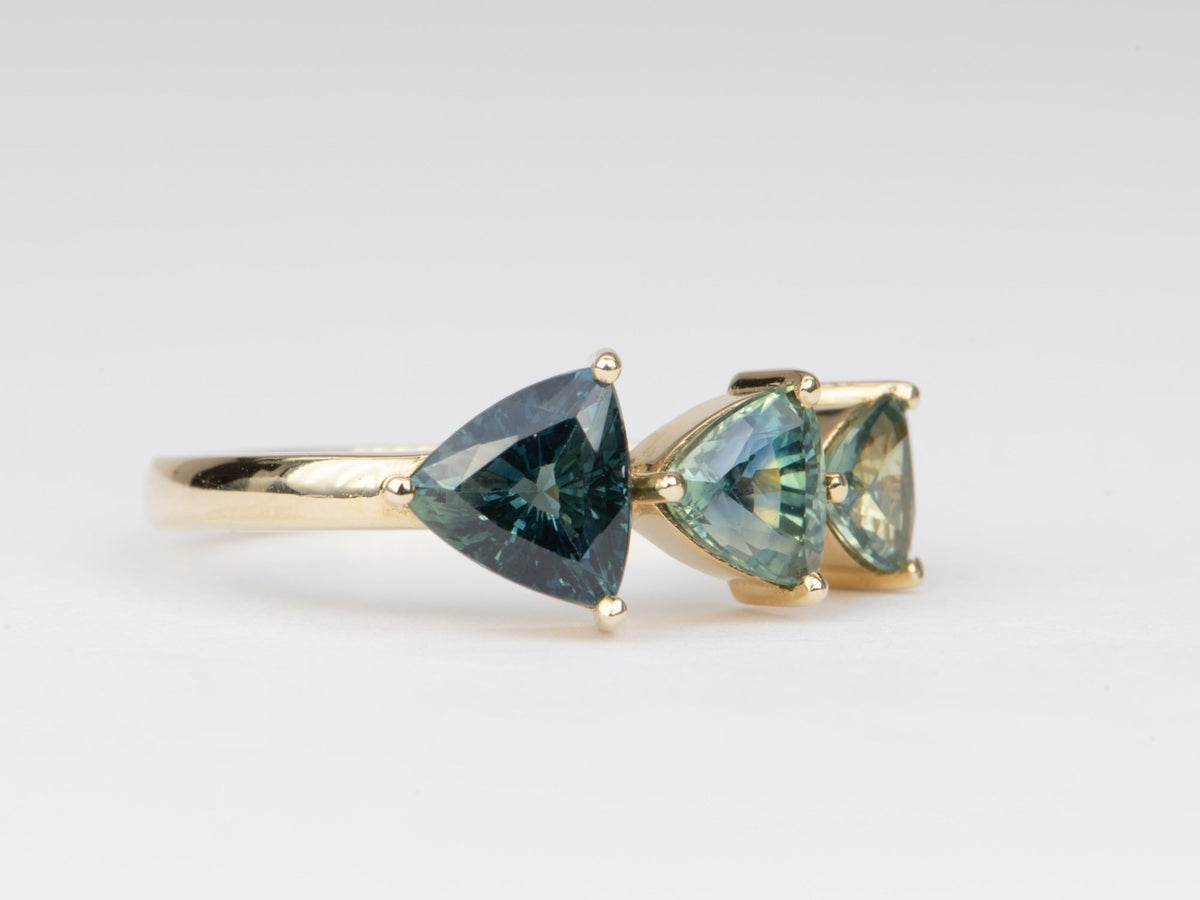 2.4ctw Graduated Size Ombré Color Teal Sapphire Ring 14K Gold R6565 Aurora Designer