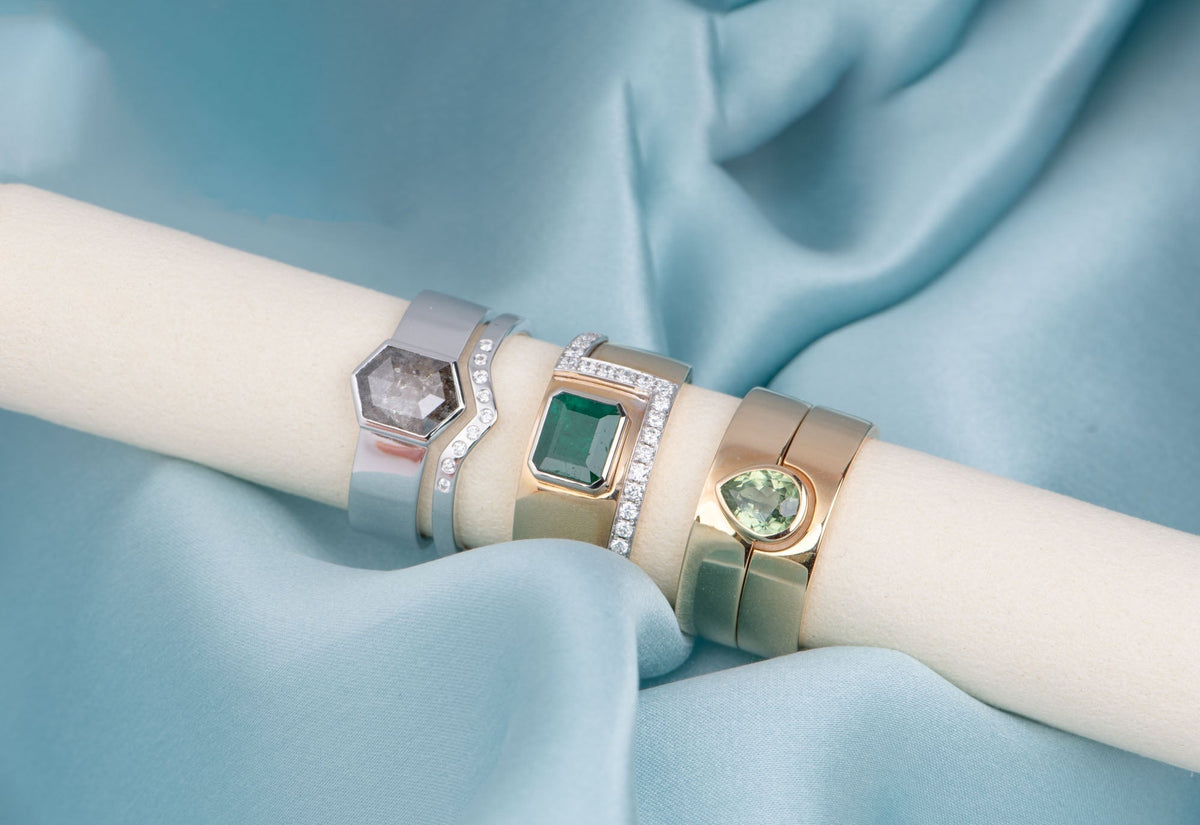 1.13ct Green Sapphire Bezel Set Wide Band Bridal Set 14K Gold 11.68g R6623 Aurora Designer