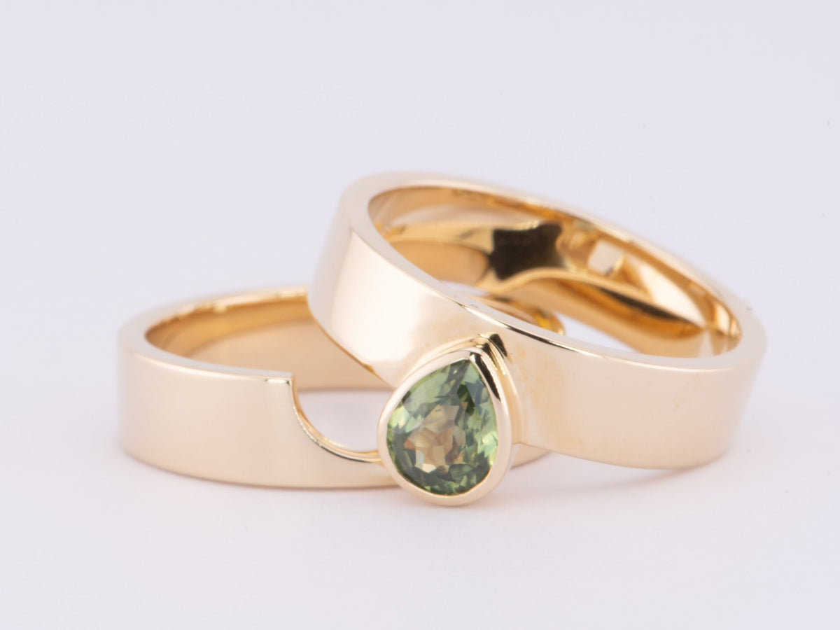 1.13ct Green Sapphire Bezel Set Wide Band Bridal Set 14K Gold 11.68g R6623 Aurora Designer