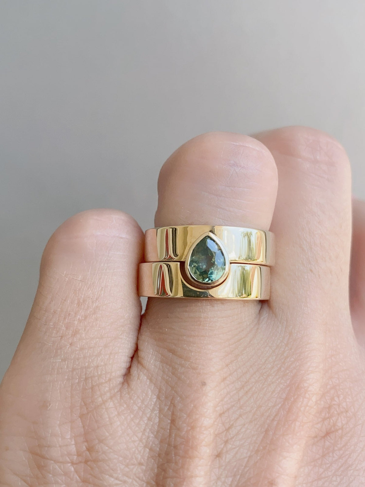 1.13ct Green Sapphire Bezel Set Wide Band Bridal Set 14K Gold 11.68g R6623 Aurora Designer