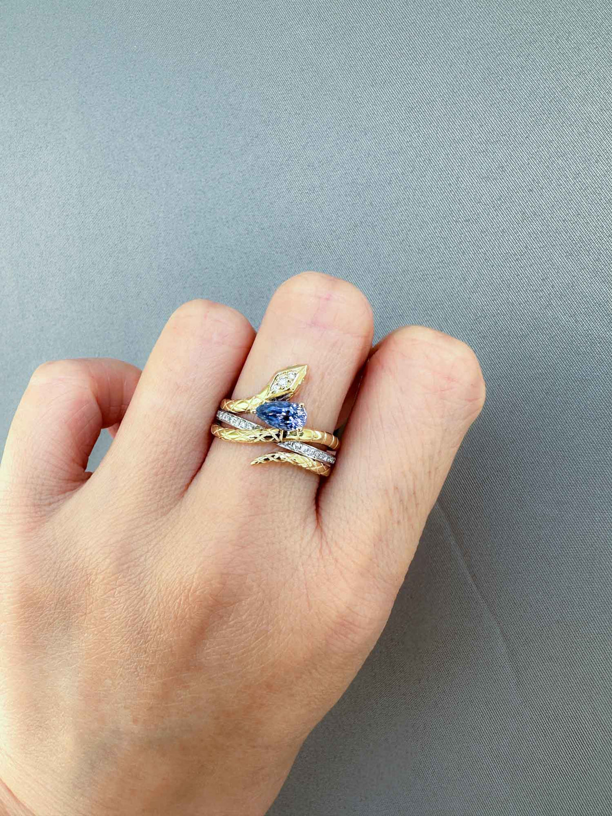 Lavender Purple Bi-Color Sapphire Snake Ring Set with Diamond Band 14K Gold R6664 Aurora Designer