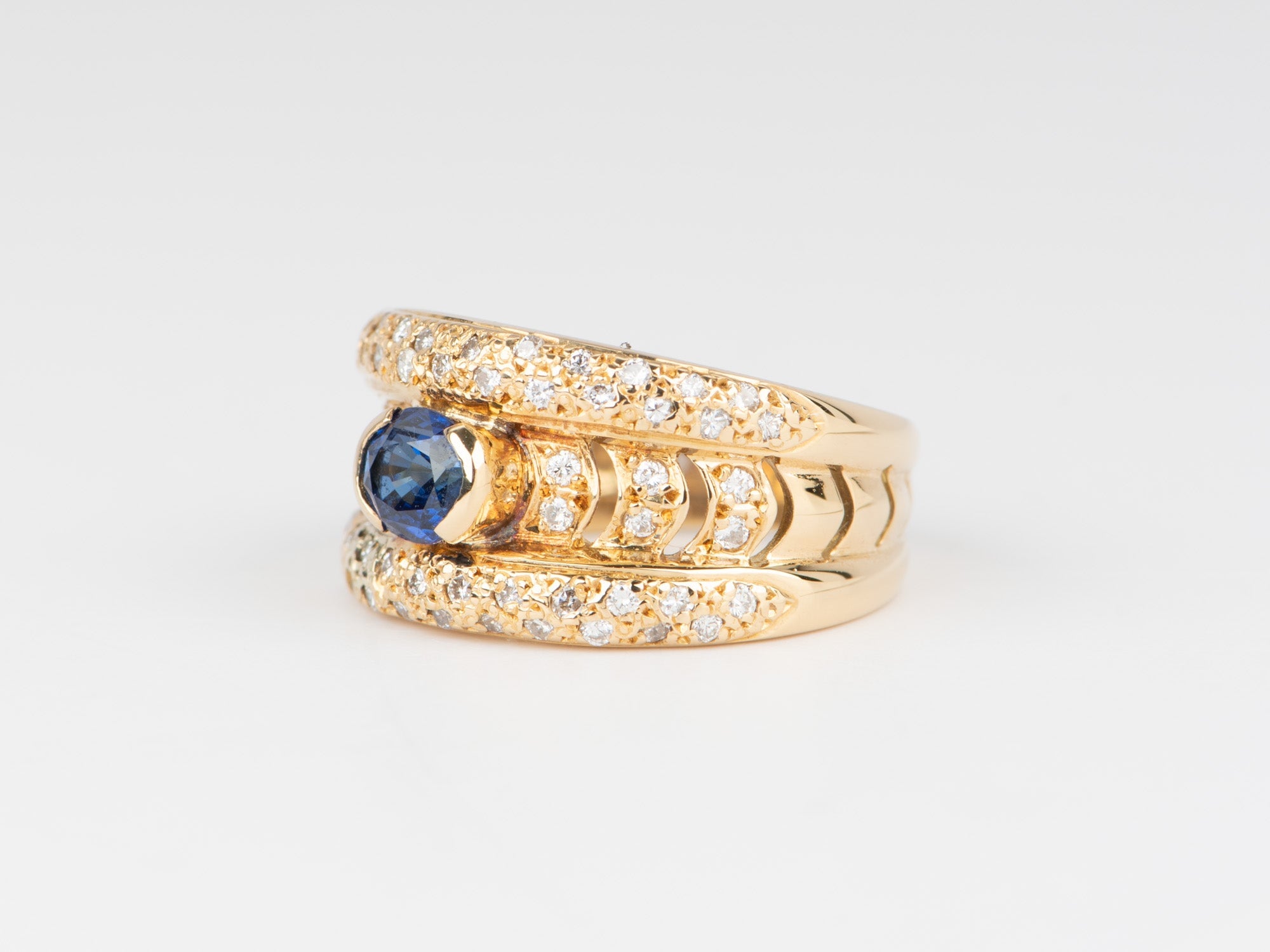 Blue Sapphire Diamond Ring 18K Gold 6.4g Sapphire 0.66ct Diamond 0.4ct R6667 Aurora Designer