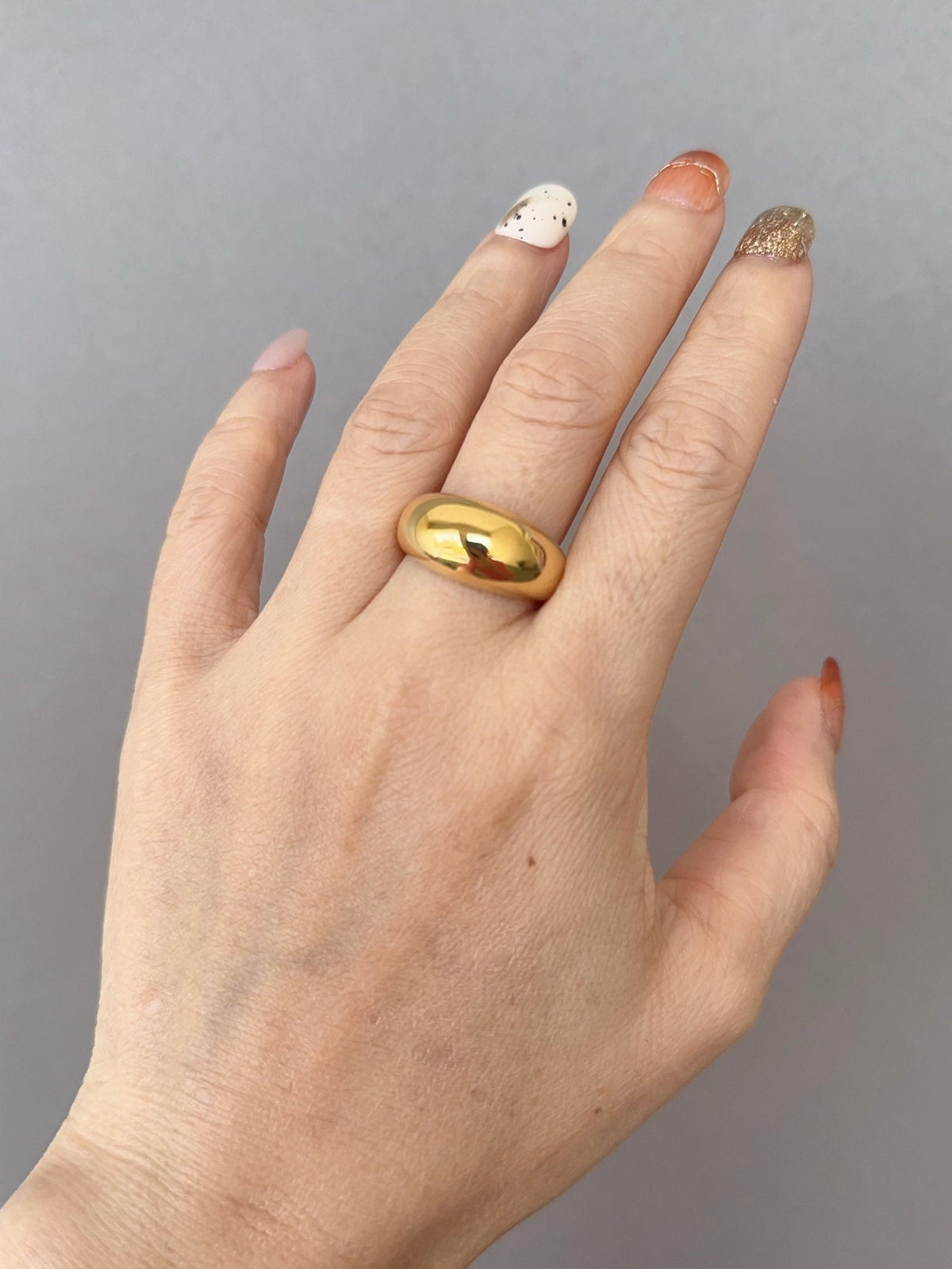 Light Weight 18K Gold High Dome Ring R6672 Aurora Designer