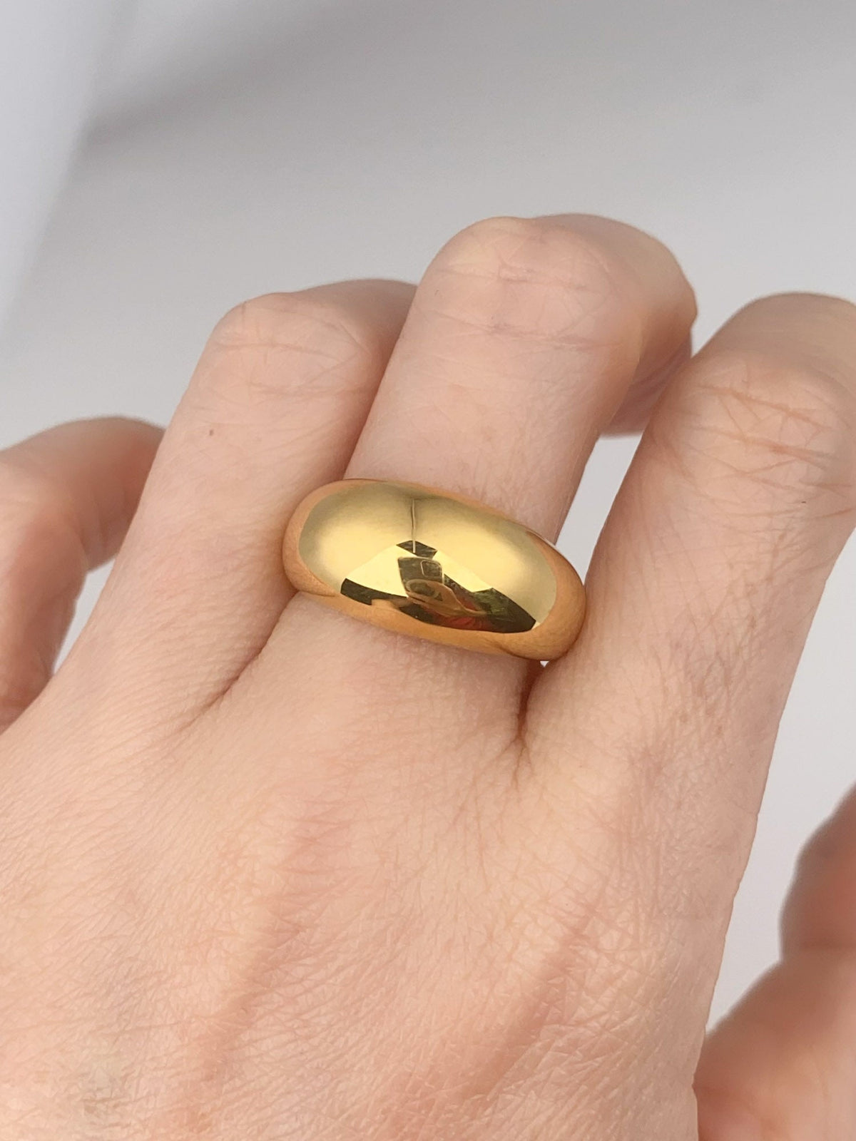 Light Weight 18K Gold High Dome Ring R6672 Aurora Designer