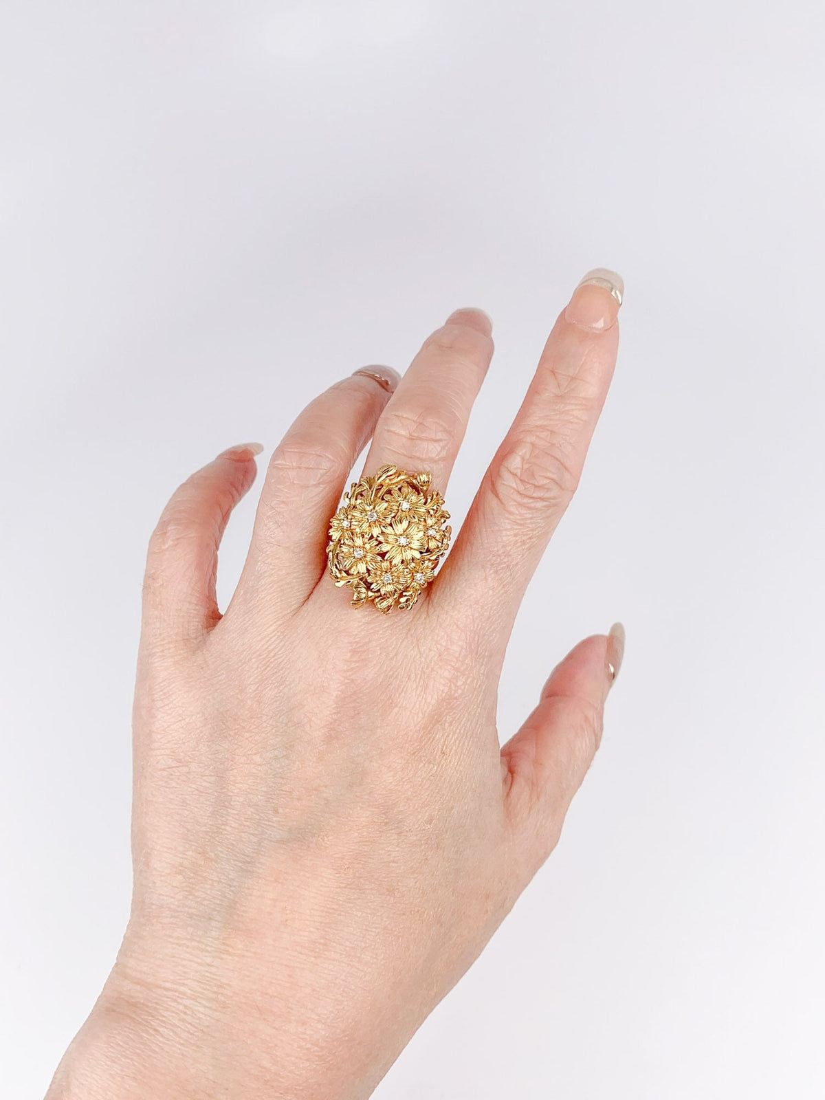 18K Gold Daisy Flower Cluster Ring with Diamond 9g+ Stunning Three-Dimensional Floral Design R6709 Aurora Designer