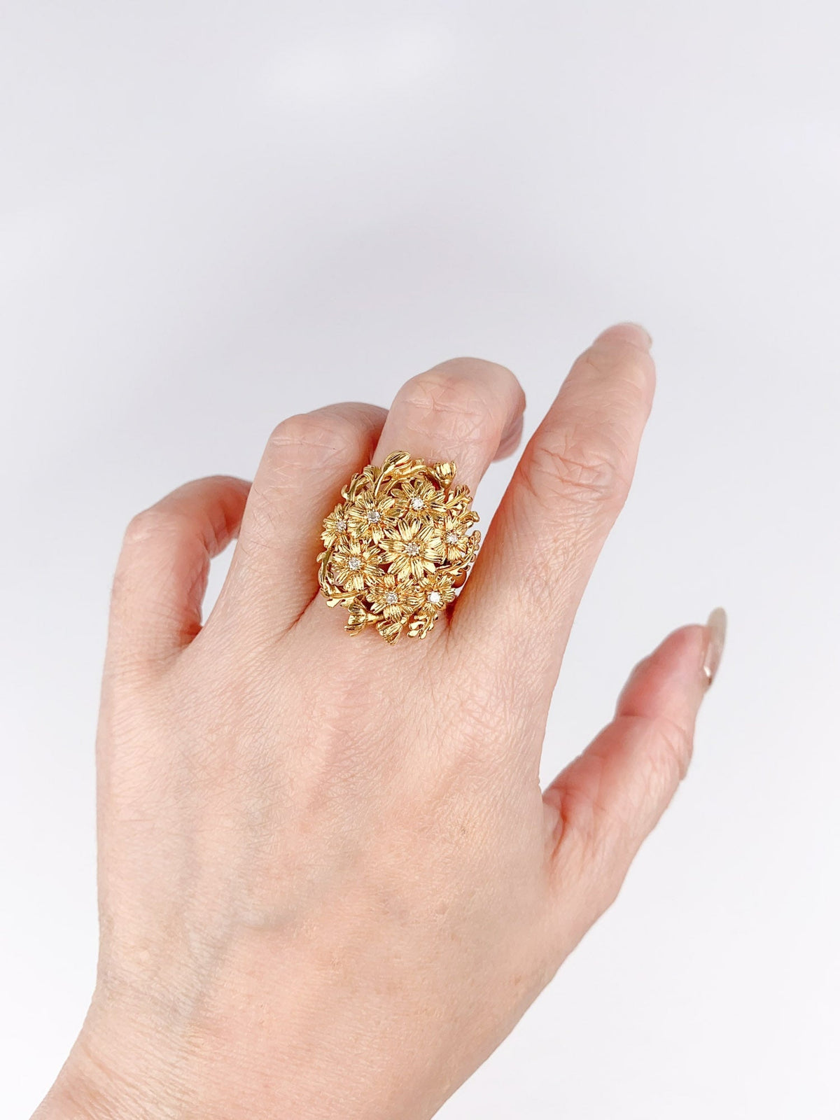 18K Gold Daisy Flower Cluster Ring with Diamond 9g+ Stunning Three-Dimensional Floral Design R6709 Aurora Designer