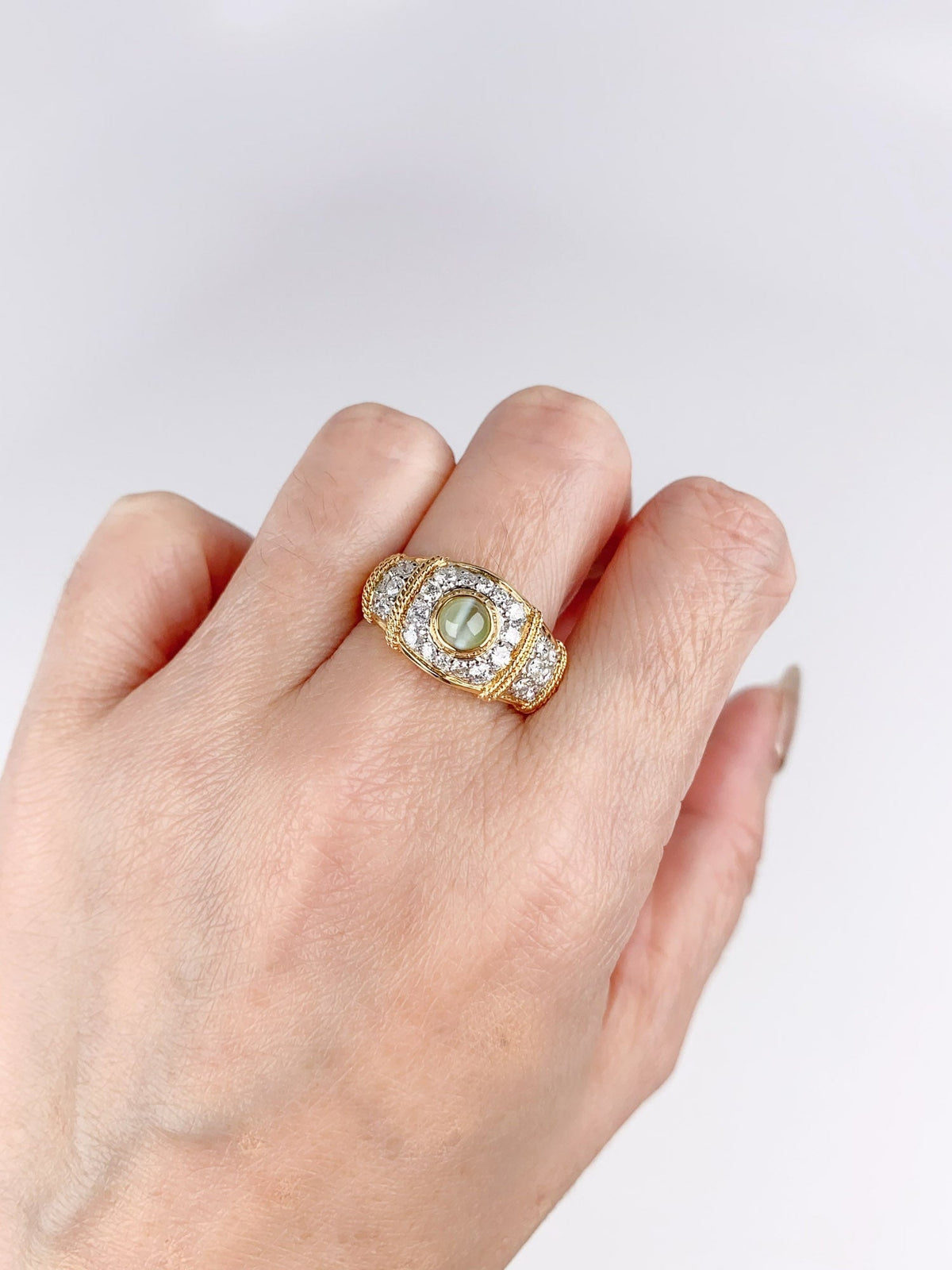 Unique Chrysoberyl Cat&#39;s Eye with Diamond Pave Ring 18K Gold &amp; Platinum 6g+R6712 Aurora Designer